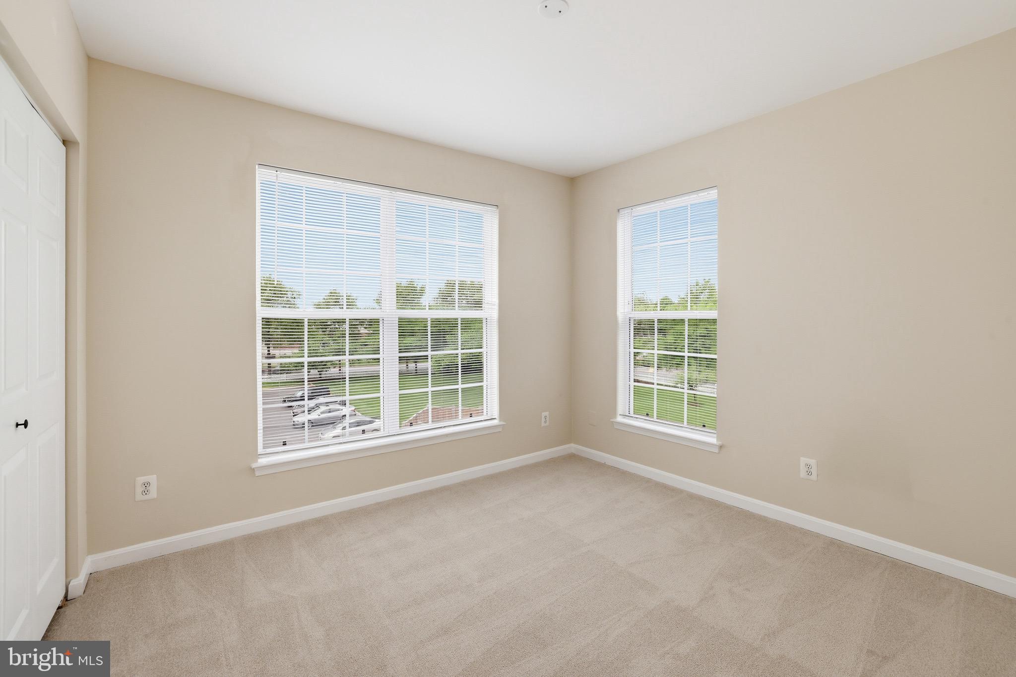 LAKESIDE AT SOUTH RIDING - Residential