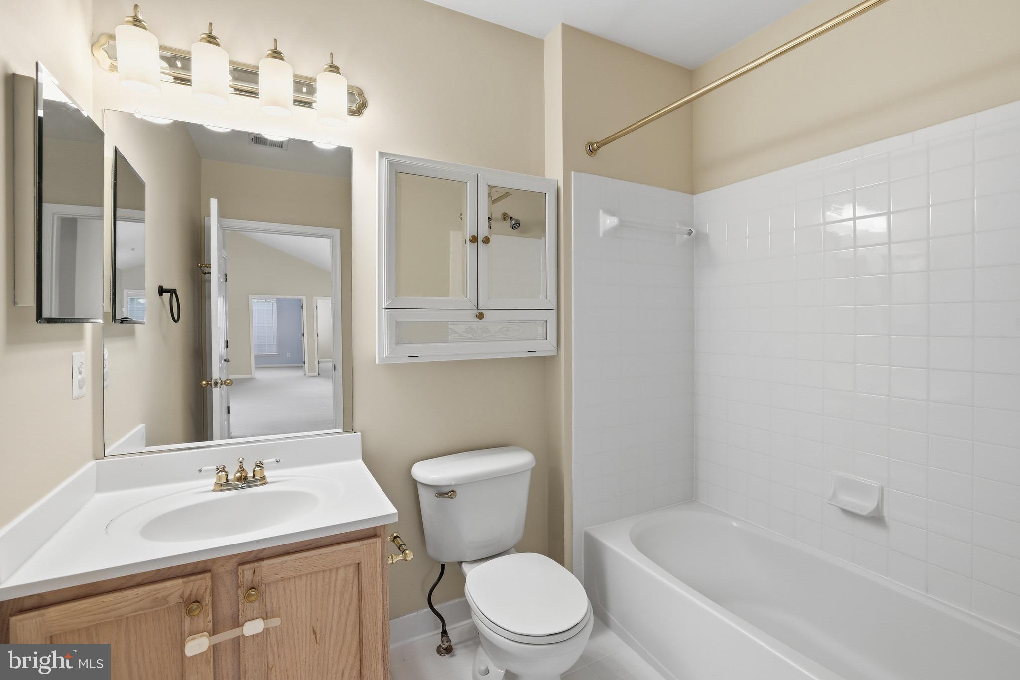 LAKESIDE AT SOUTH RIDING - Residential