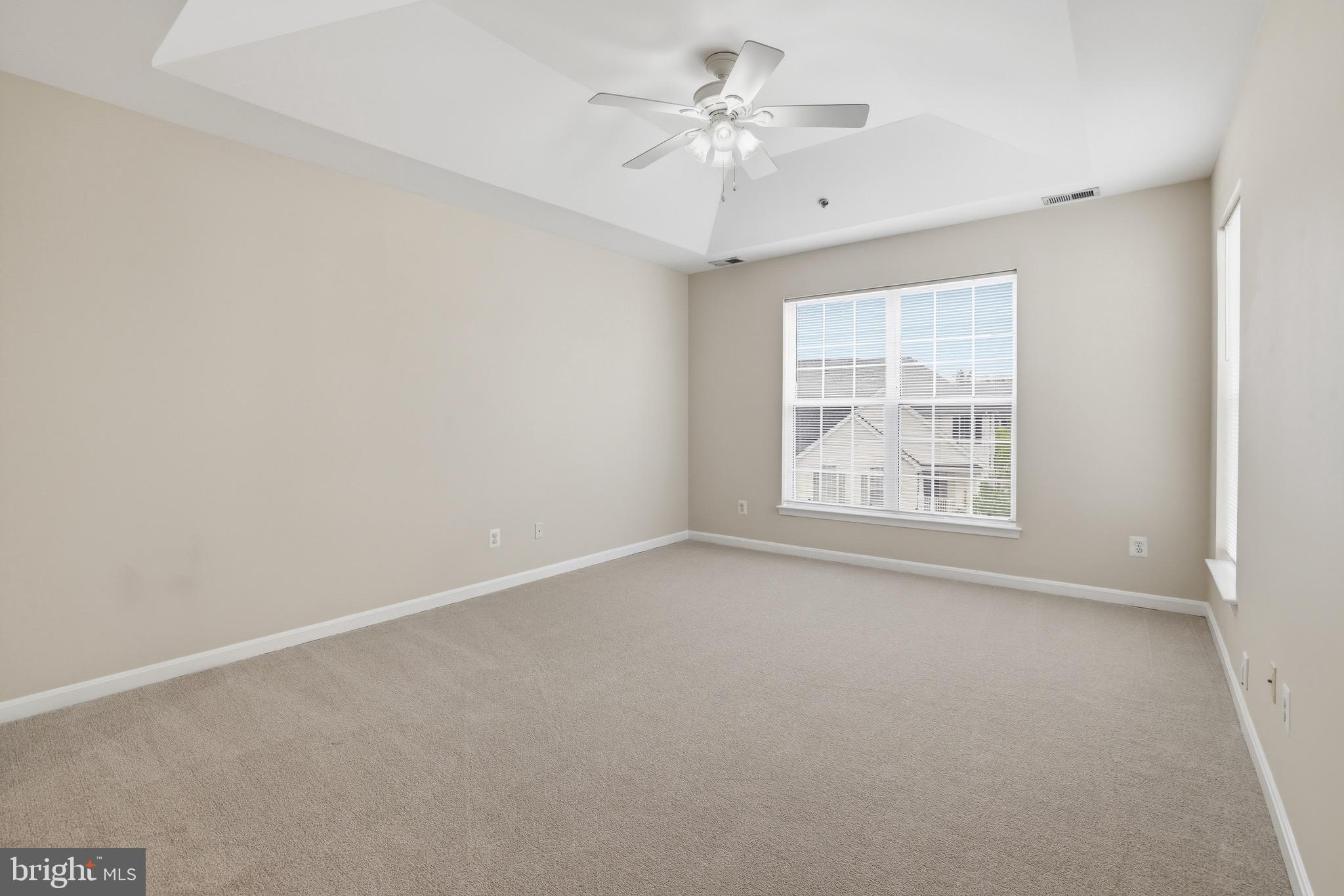 LAKESIDE AT SOUTH RIDING - Residential