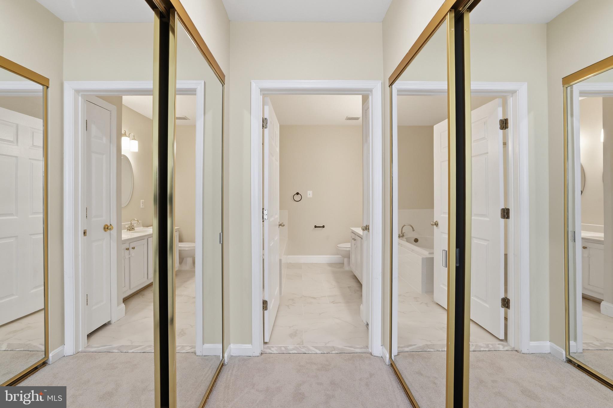 LAKESIDE AT SOUTH RIDING - Residential