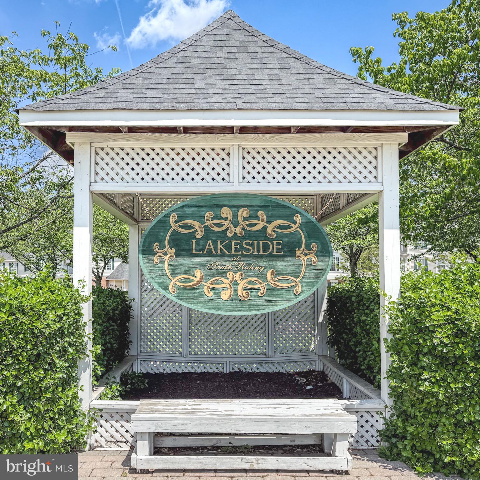 LAKESIDE AT SOUTH RIDING - Residential