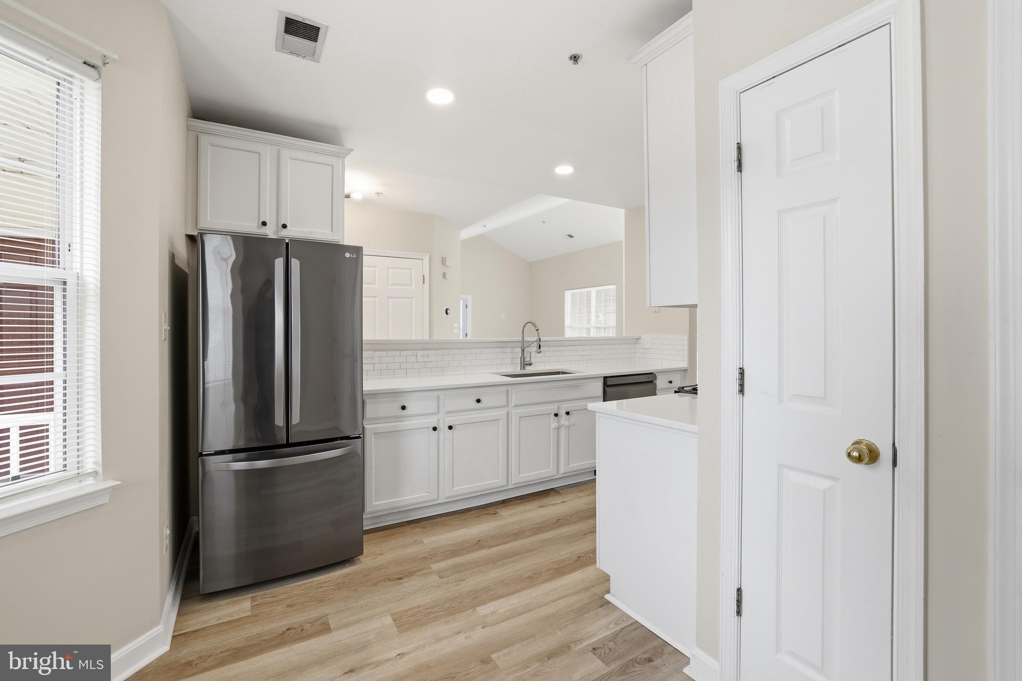 LAKESIDE AT SOUTH RIDING - Residential