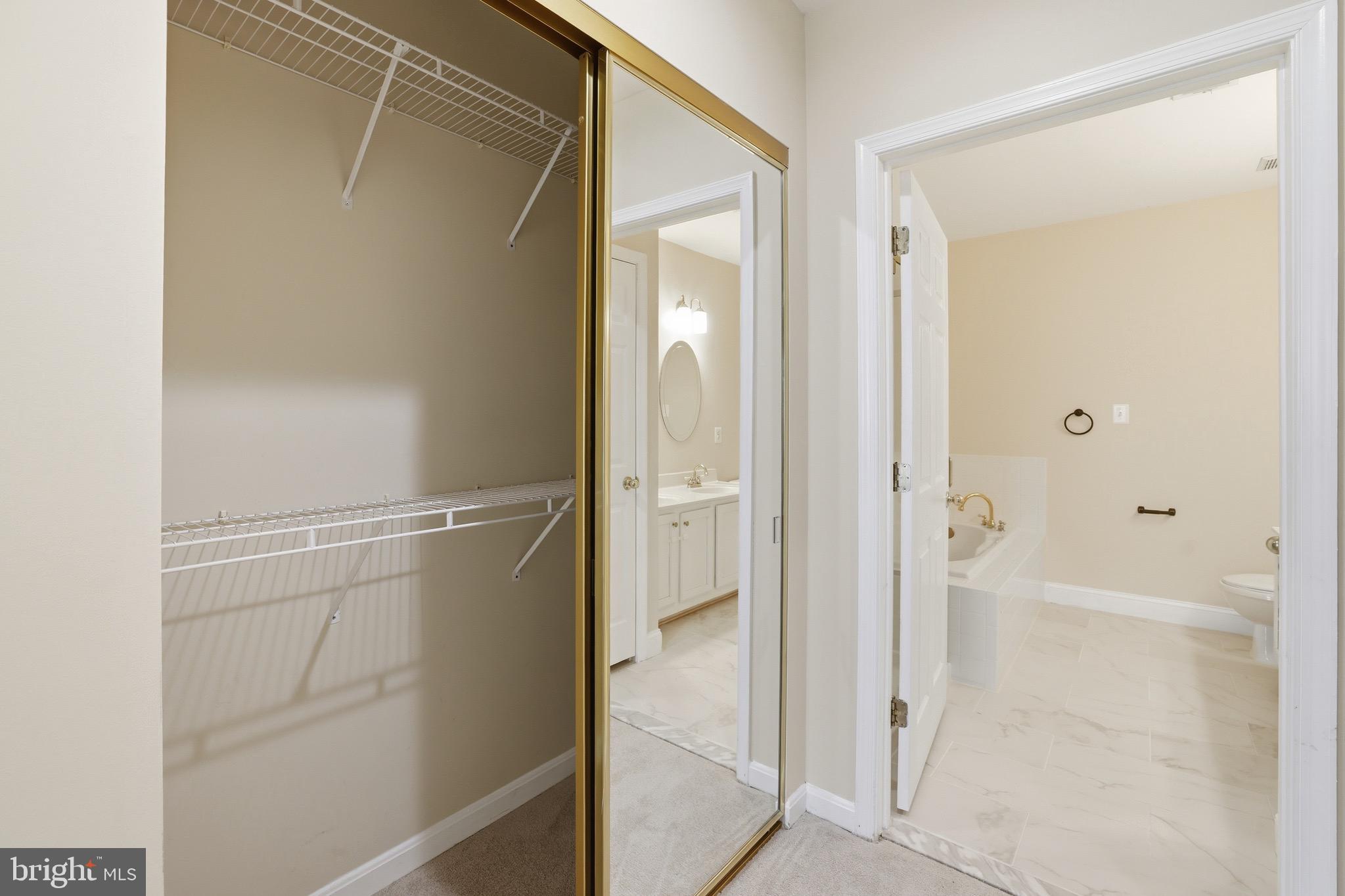 LAKESIDE AT SOUTH RIDING - Residential