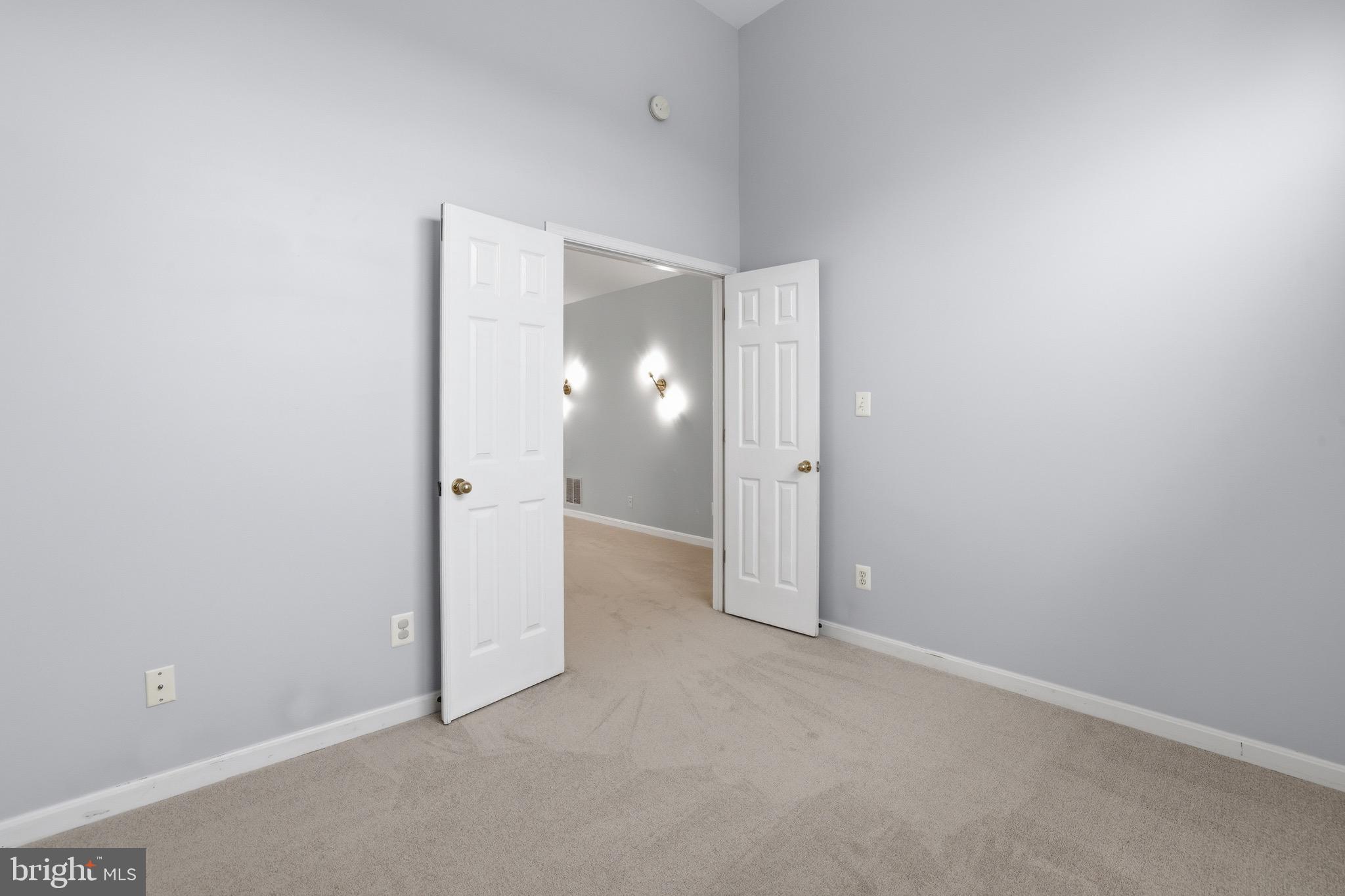 LAKESIDE AT SOUTH RIDING - Residential