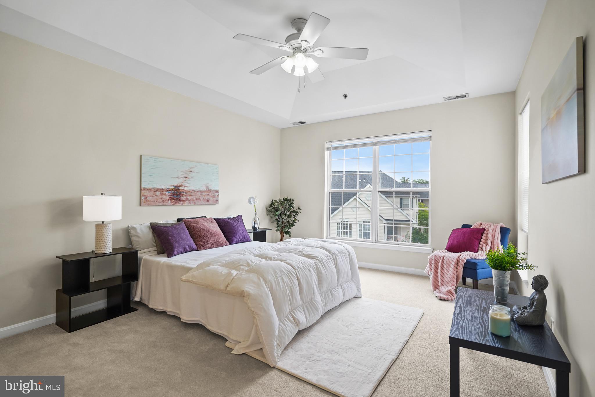 LAKESIDE AT SOUTH RIDING - Residential