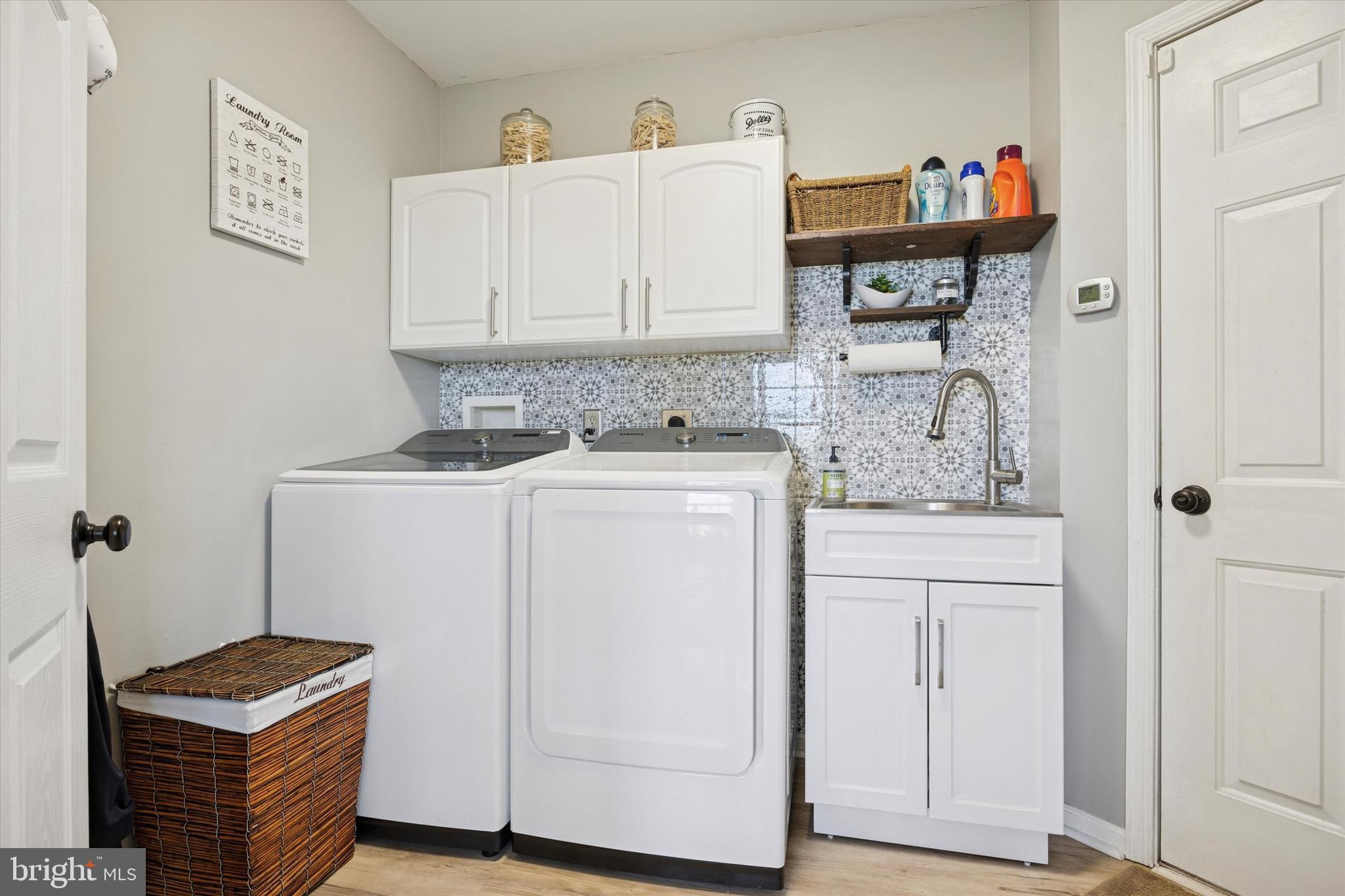 BRADFORD WOODS - Residential