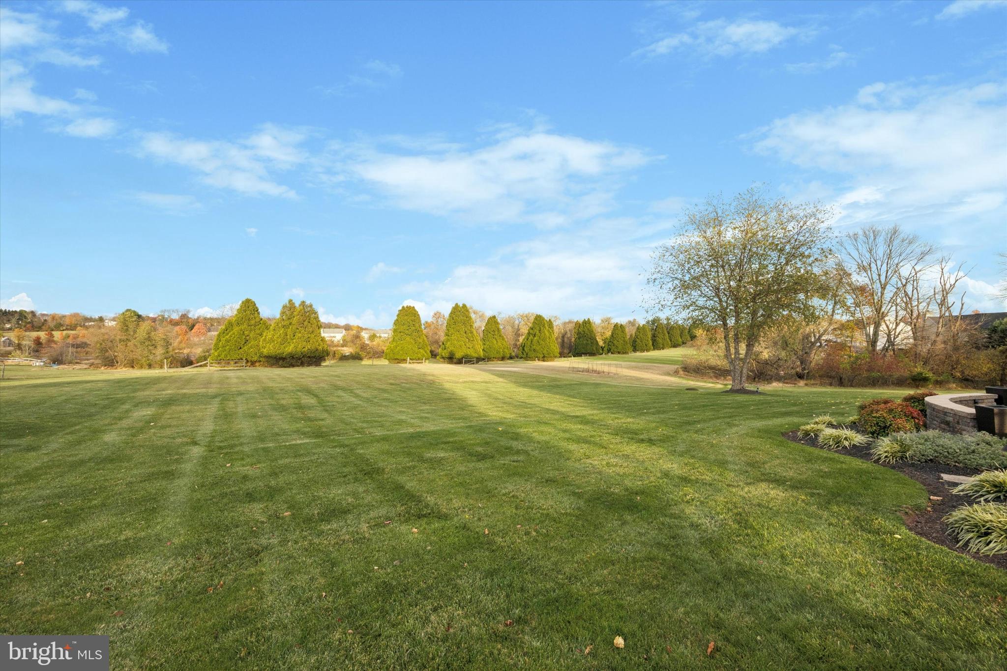 BRADFORD WOODS - Residential