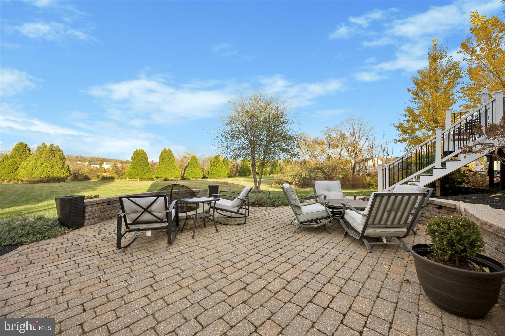 BRADFORD WOODS - Residential