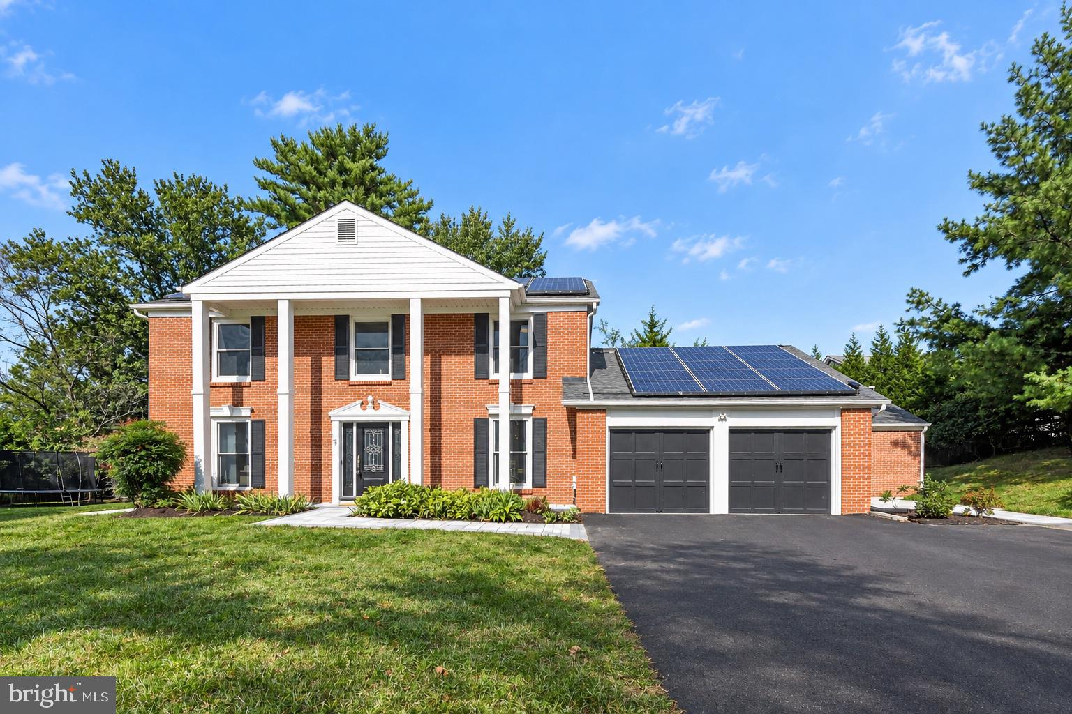 9 RICHVIEW COURT