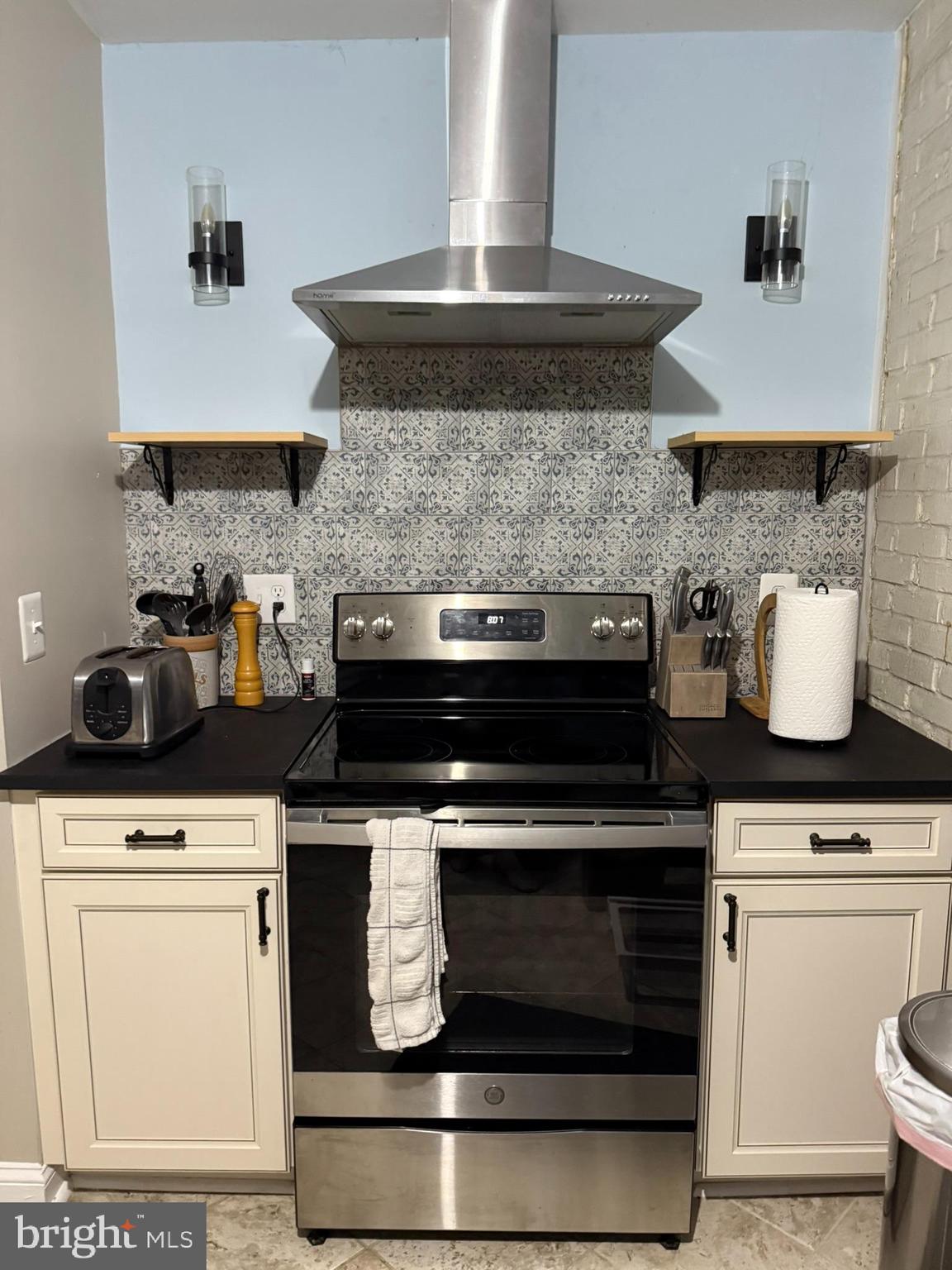 CALVERT TERRACE - Residential