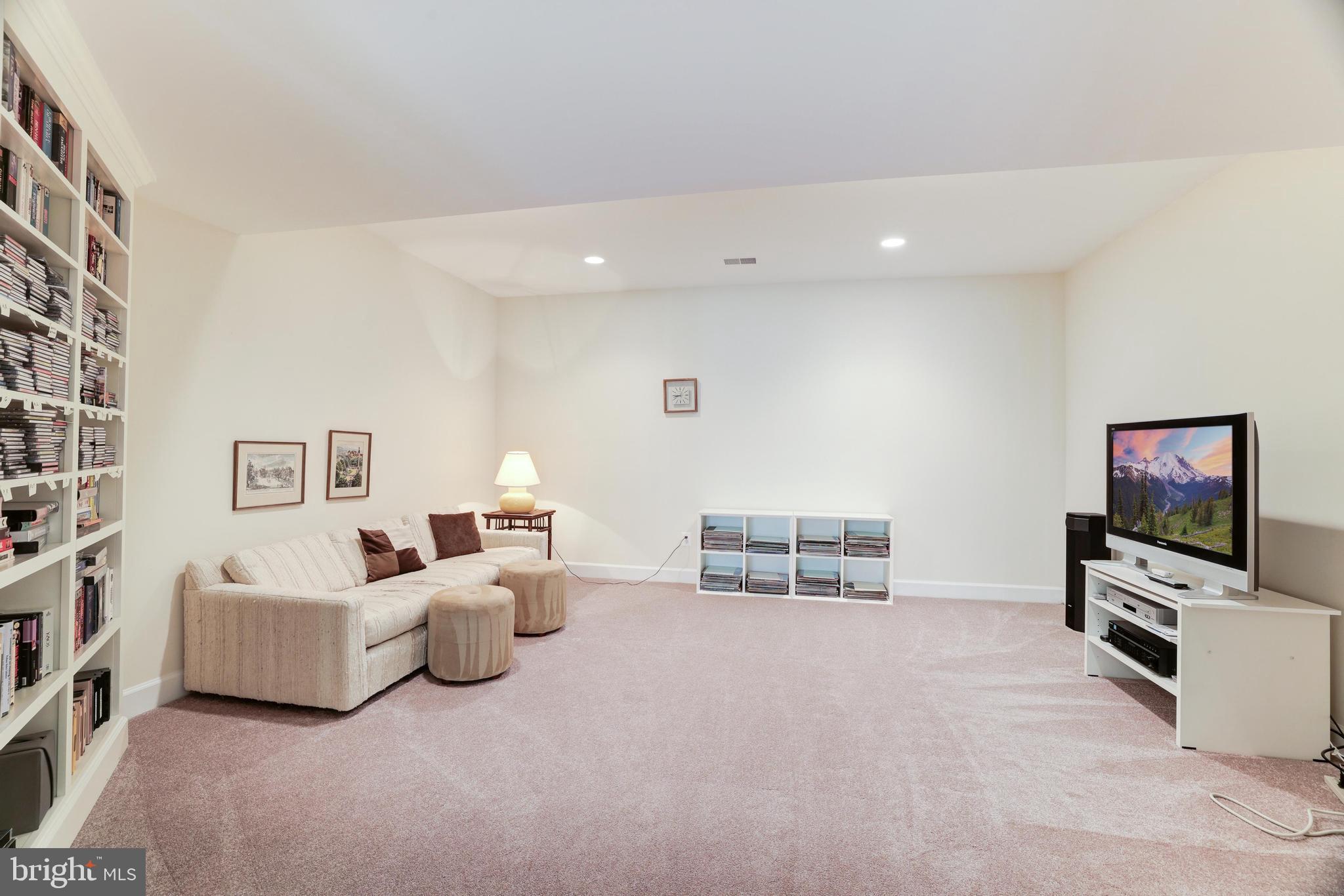 FITZ FOLLY FARMS - Residential