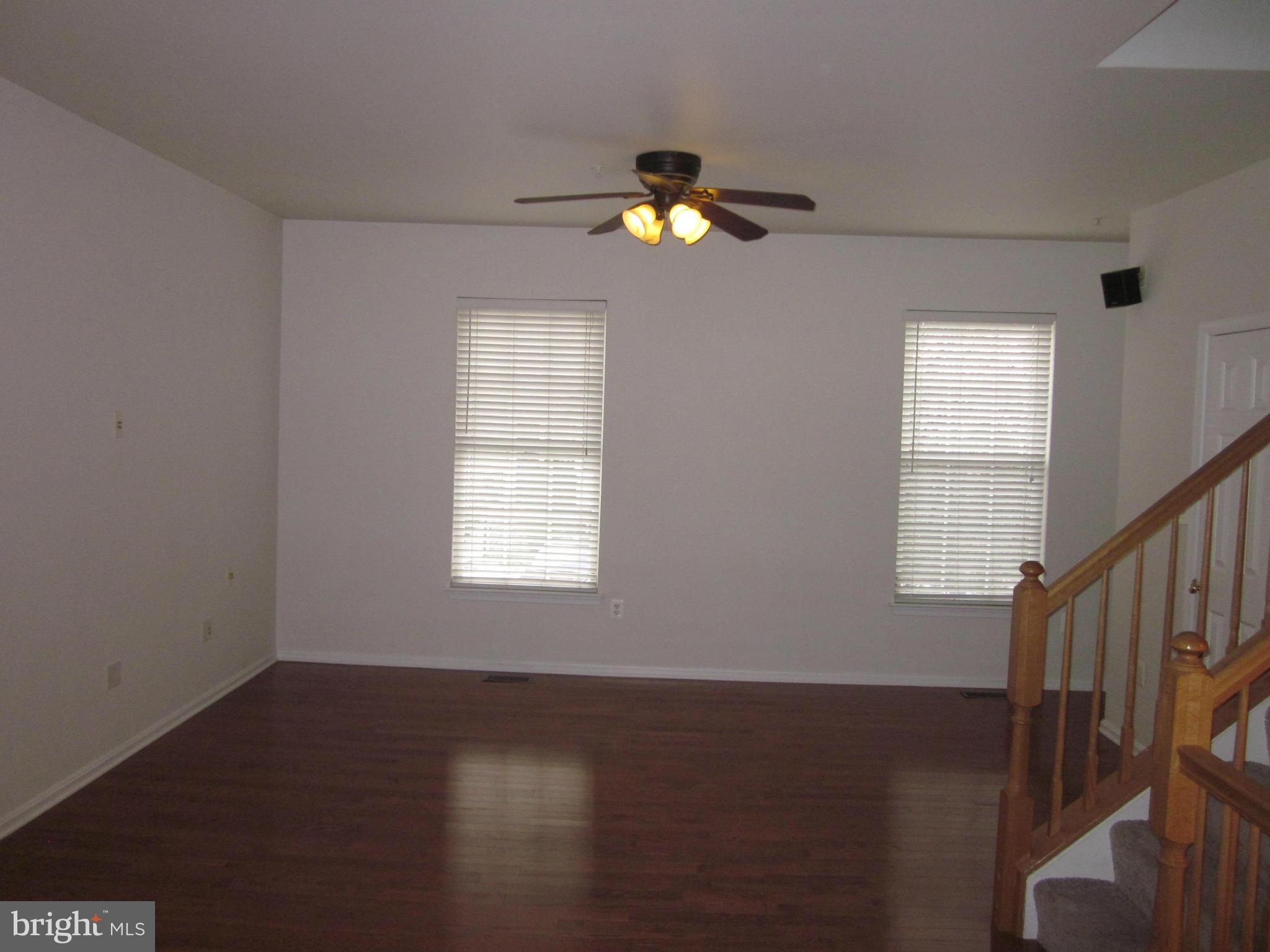 COLLEGE PARKWAY PLACE - Residential Lease