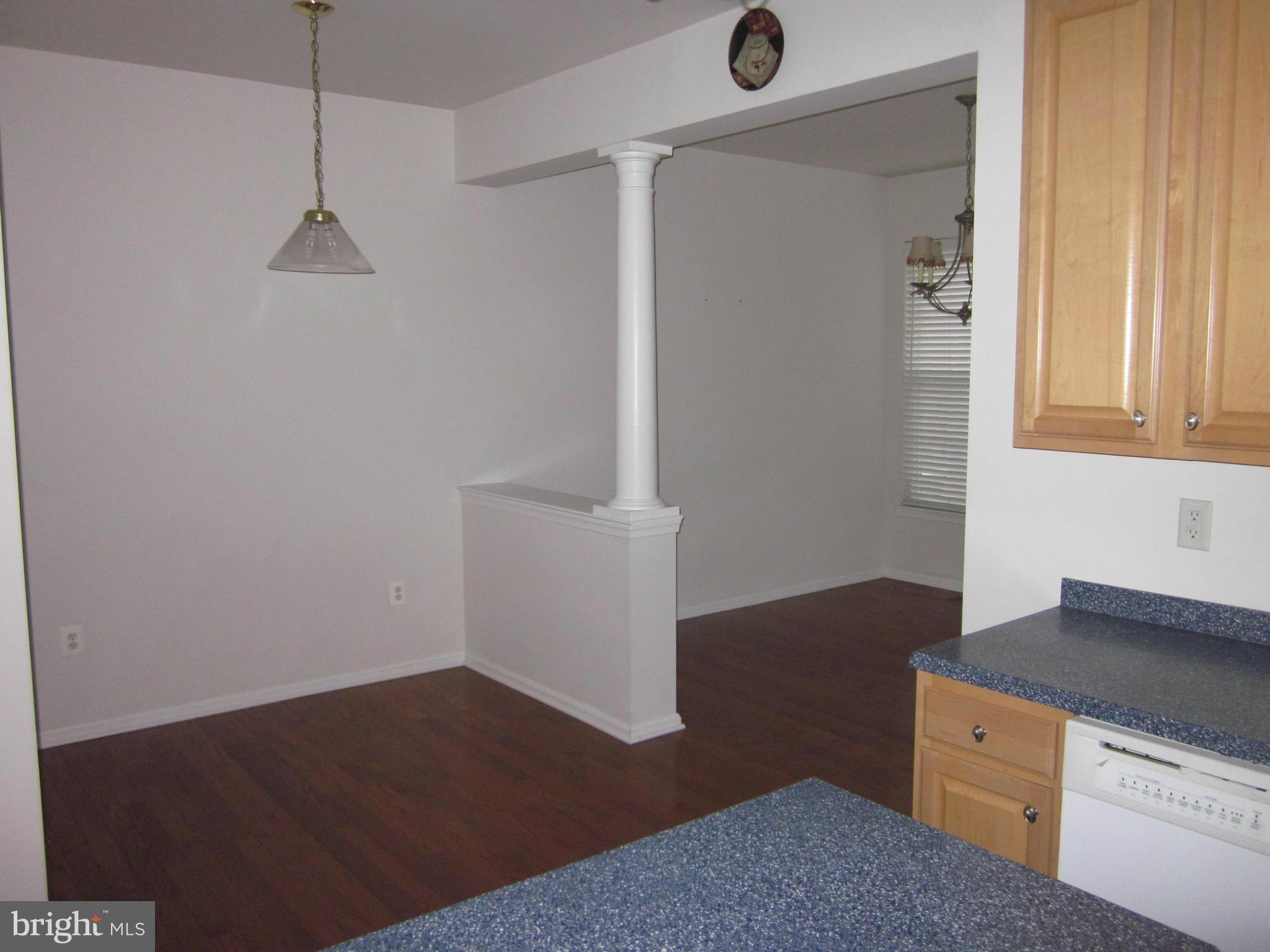 COLLEGE PARKWAY PLACE - Residential Lease