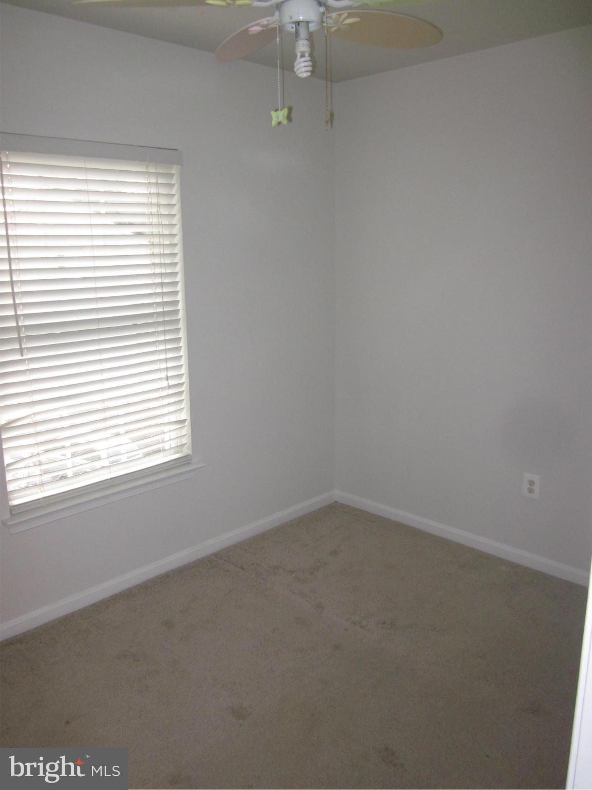 COLLEGE PARKWAY PLACE - Residential Lease
