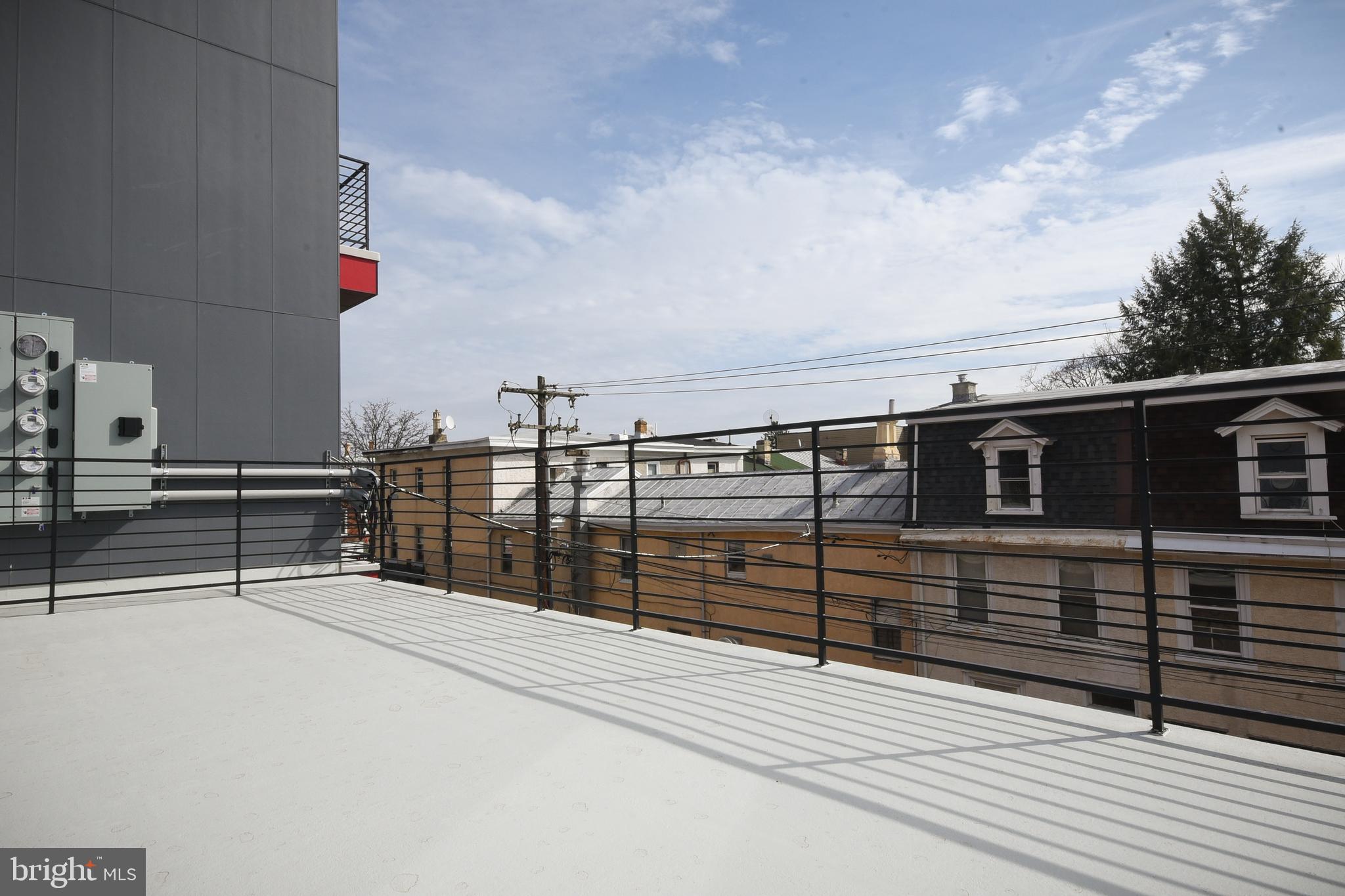 6162 RIDGE AVENUE 202