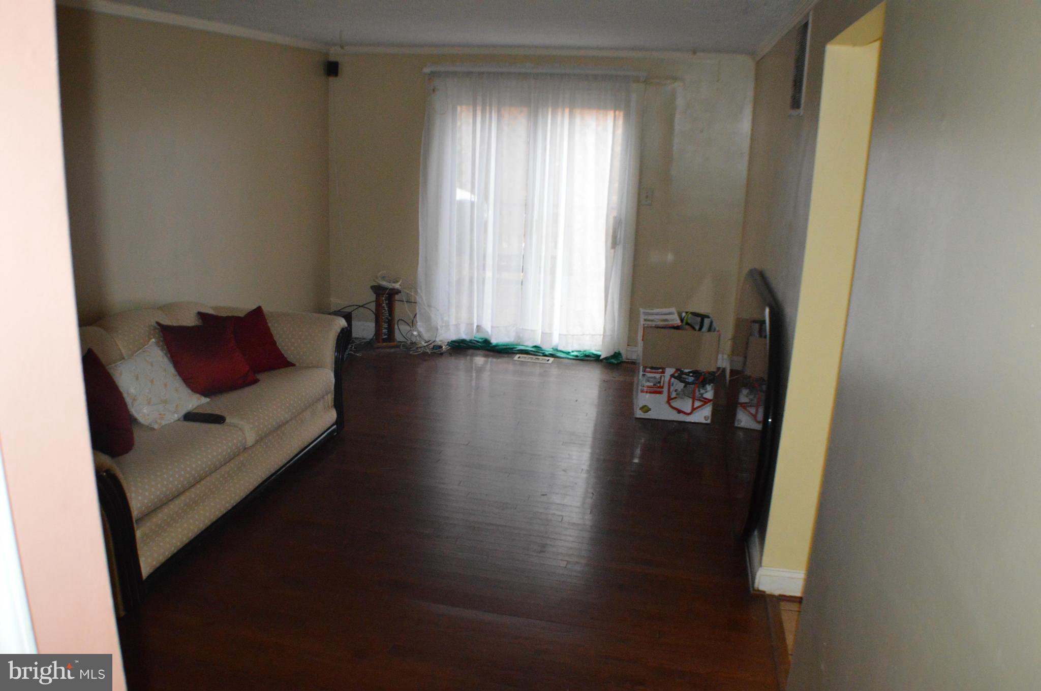 NEWINGTON FOREST - Residential