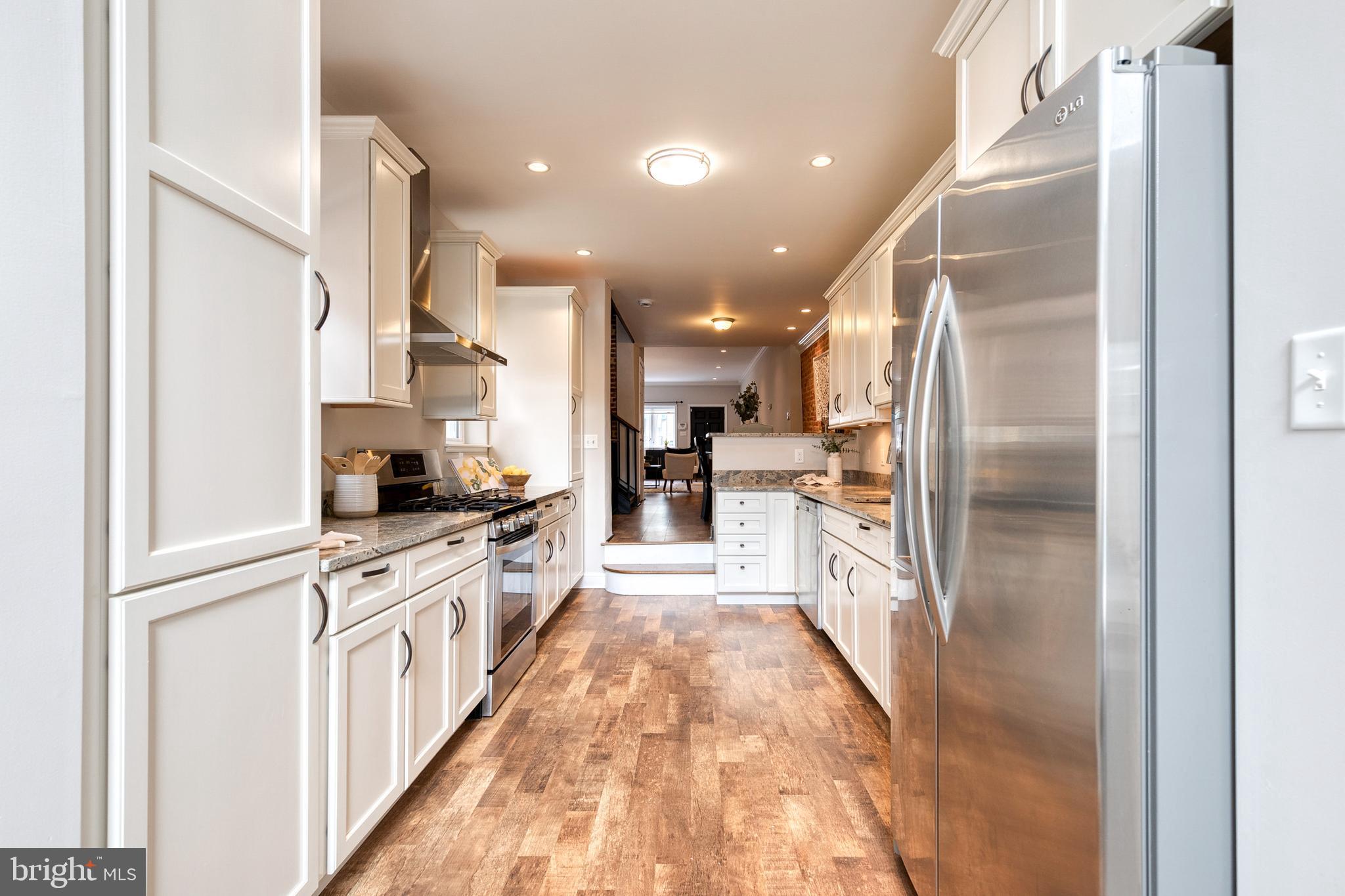 LITTLE ITALY - Residential