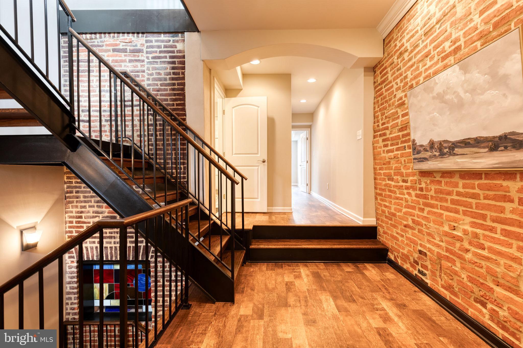 LITTLE ITALY - Residential