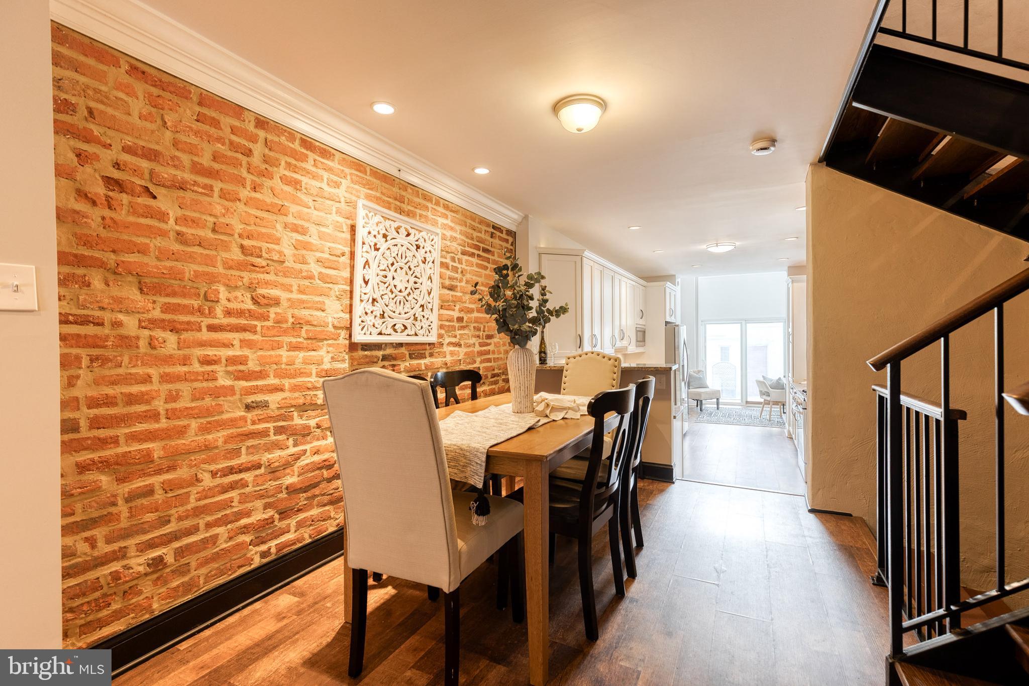 LITTLE ITALY - Residential