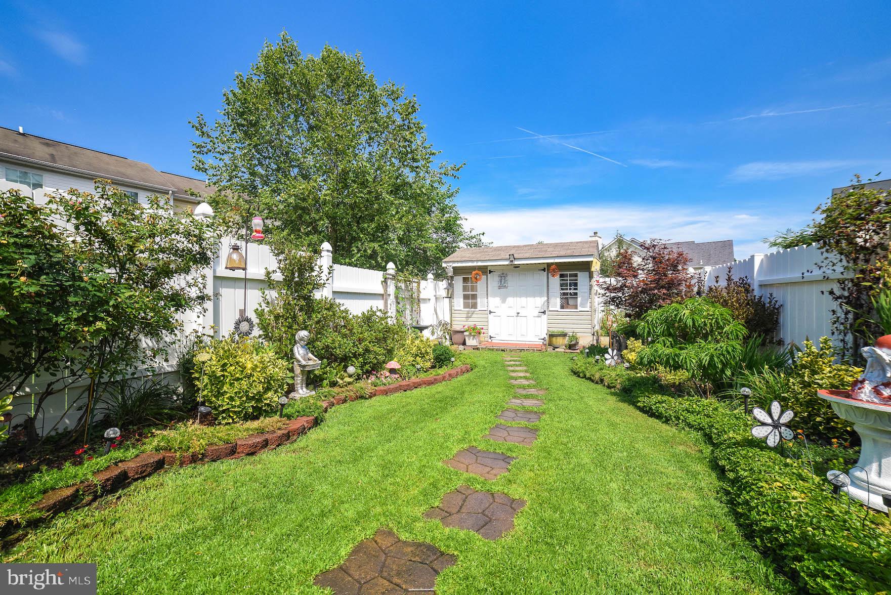 THE TOWNES AT WESTBURY - Residential