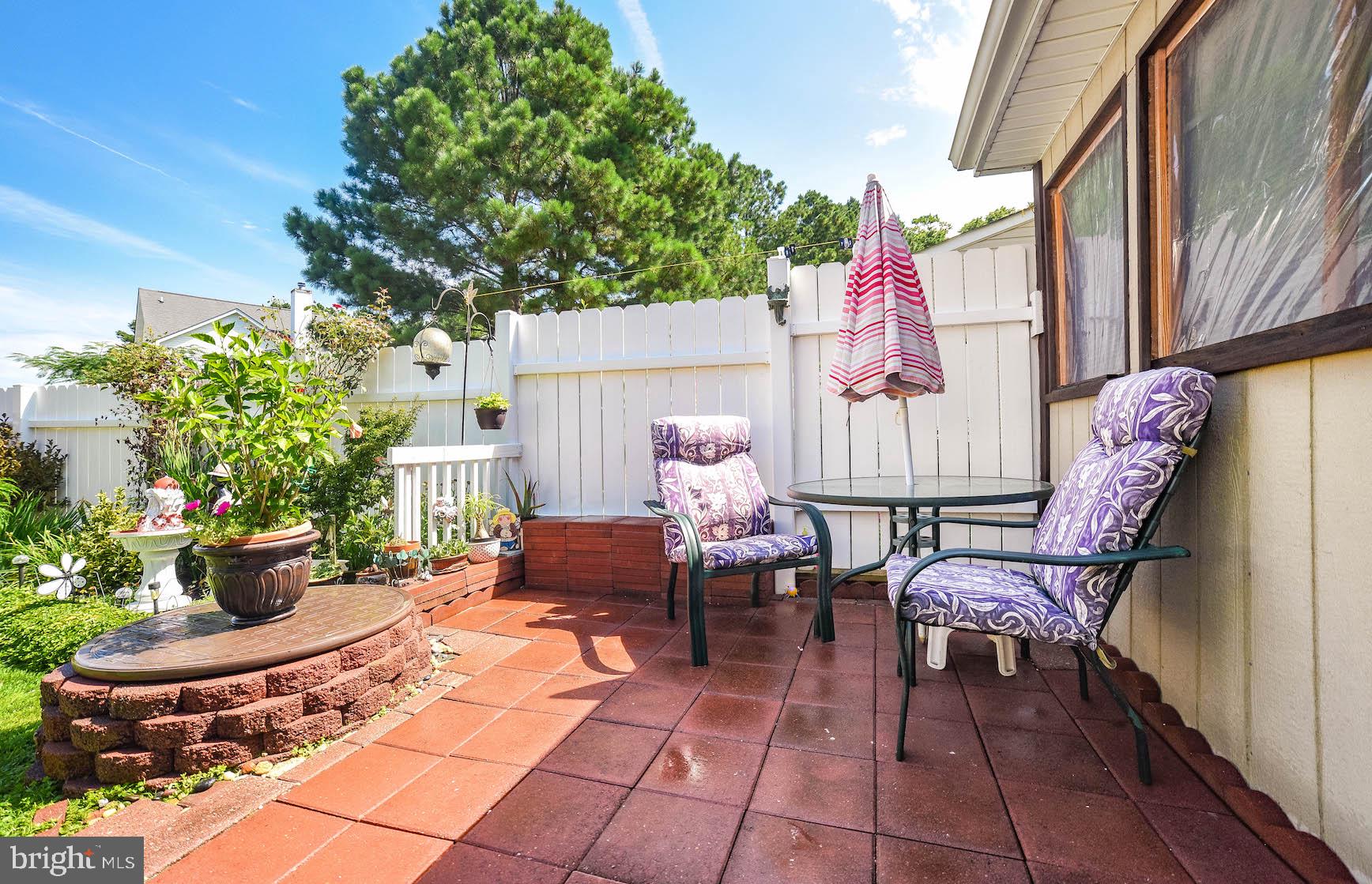 THE TOWNES AT WESTBURY - Residential