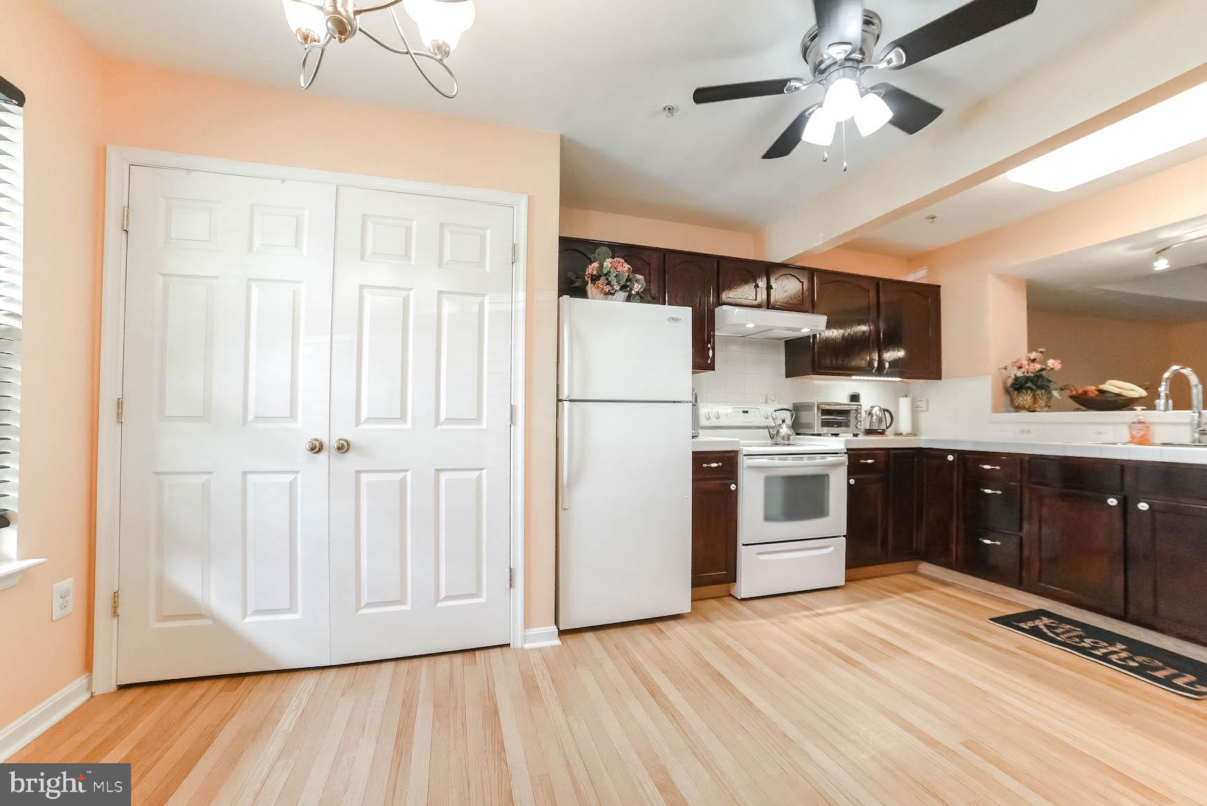 THE TOWNES AT WESTBURY - Residential