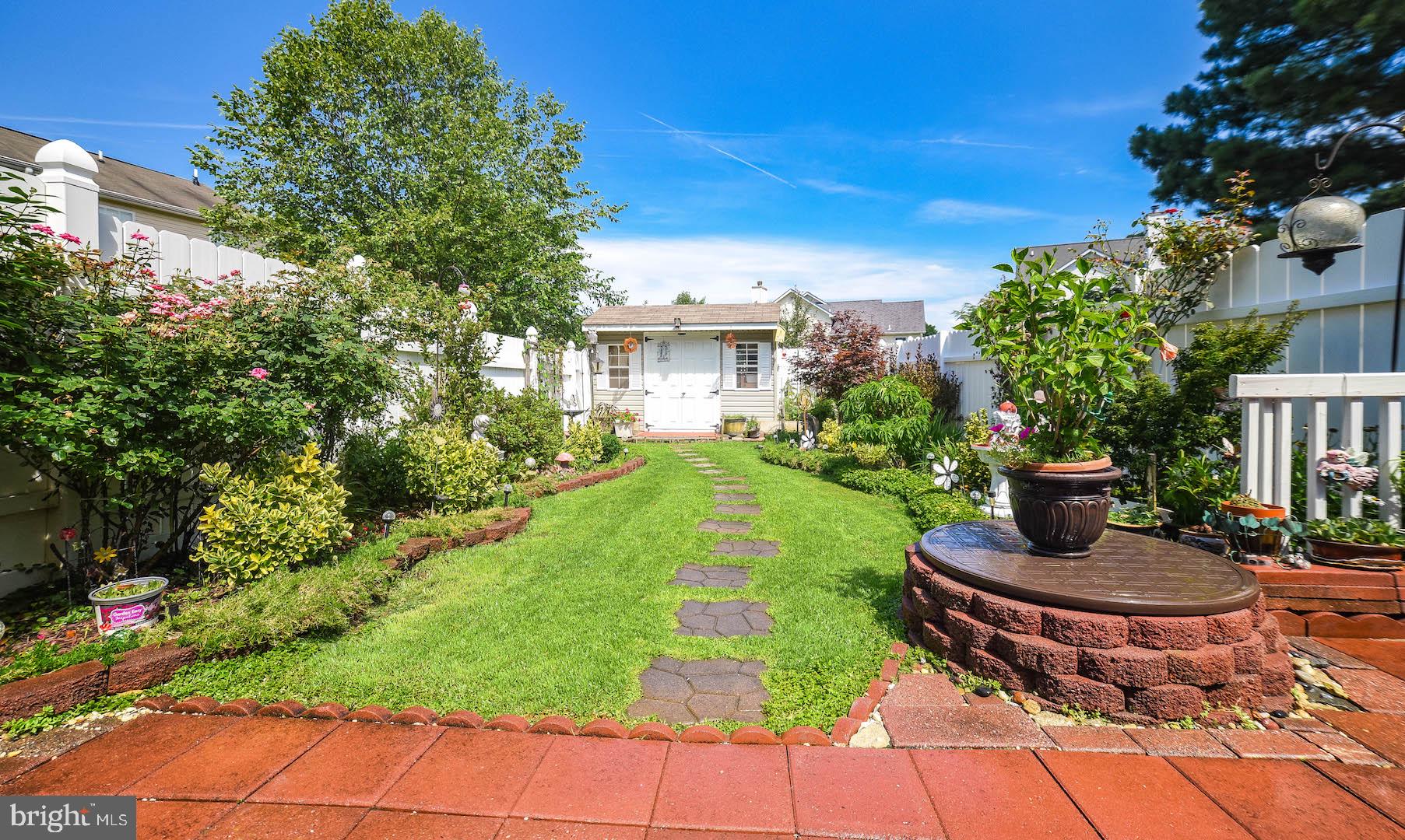 THE TOWNES AT WESTBURY - Residential