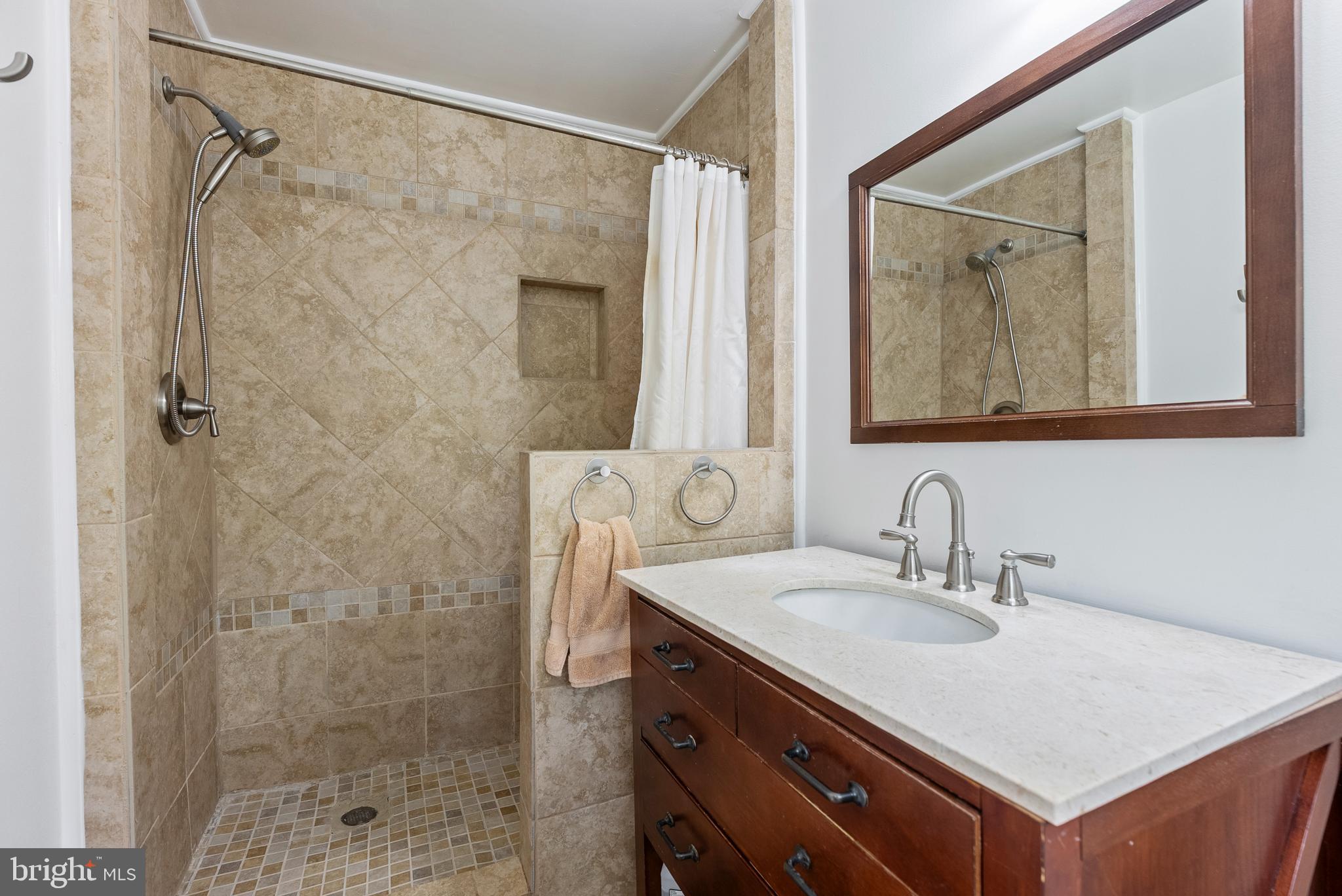 HAMPTON - Residential