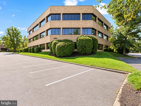 Photo of 350 Sentry Parkway E #BLDG 640, BLUE BELL, PA 19422 (MLS # PAMC2193624)