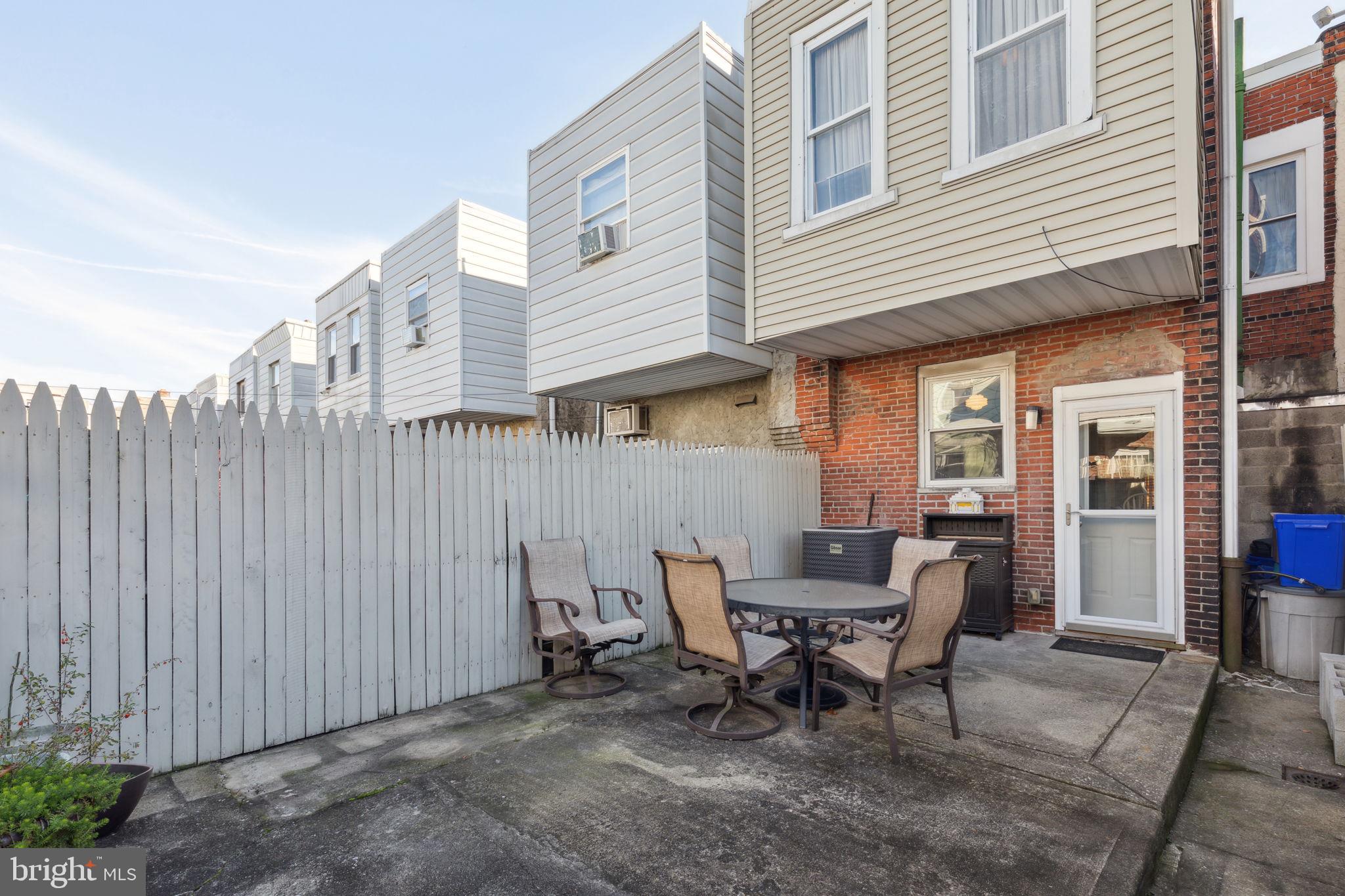 LOWER MOYAMENSING - Residential