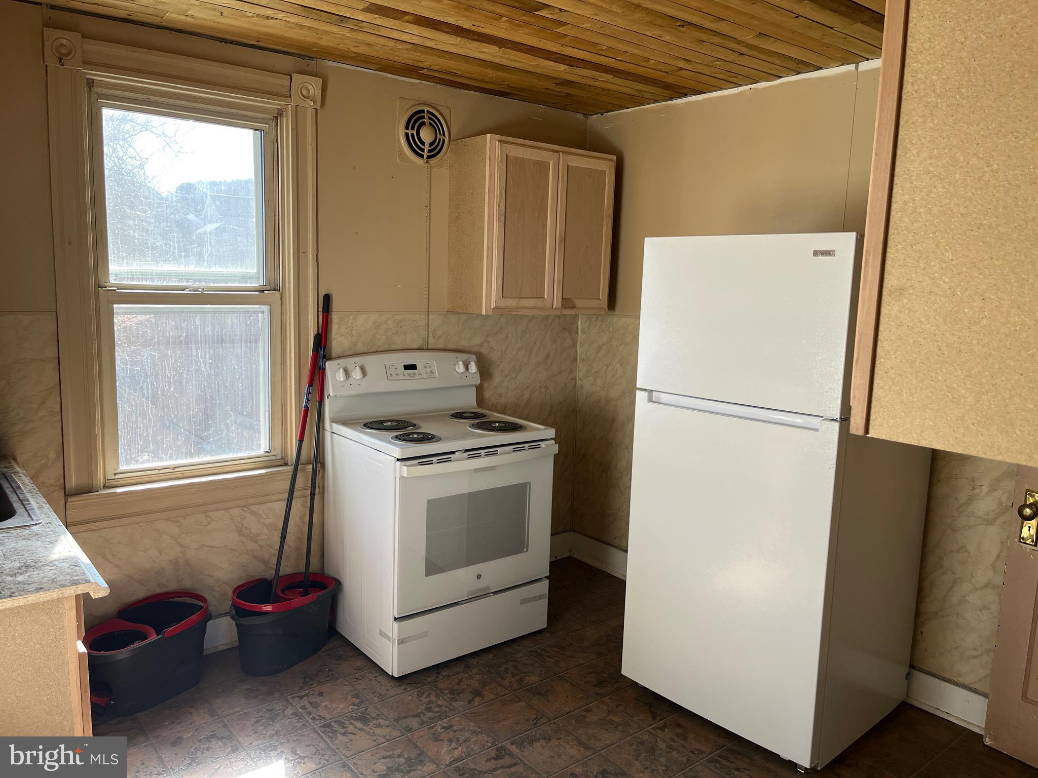 MINERSVILLE - Residential Lease