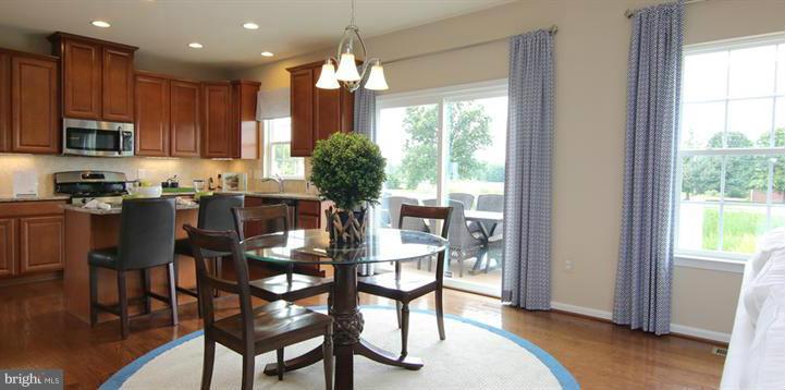 THE PARK AT ADDISON METRO - Residential