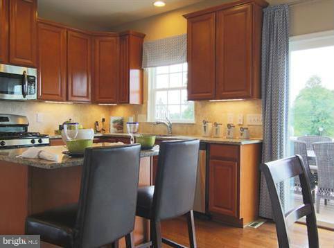 THE PARK AT ADDISON METRO - Residential