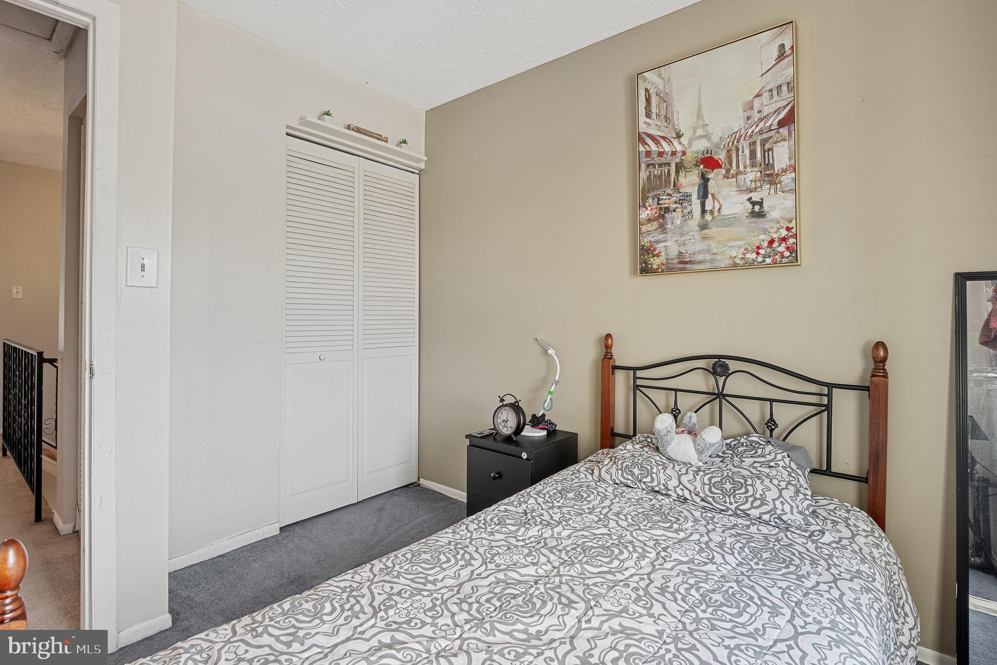 DUNSHIRE TOWNHOUSES - Residential Lease