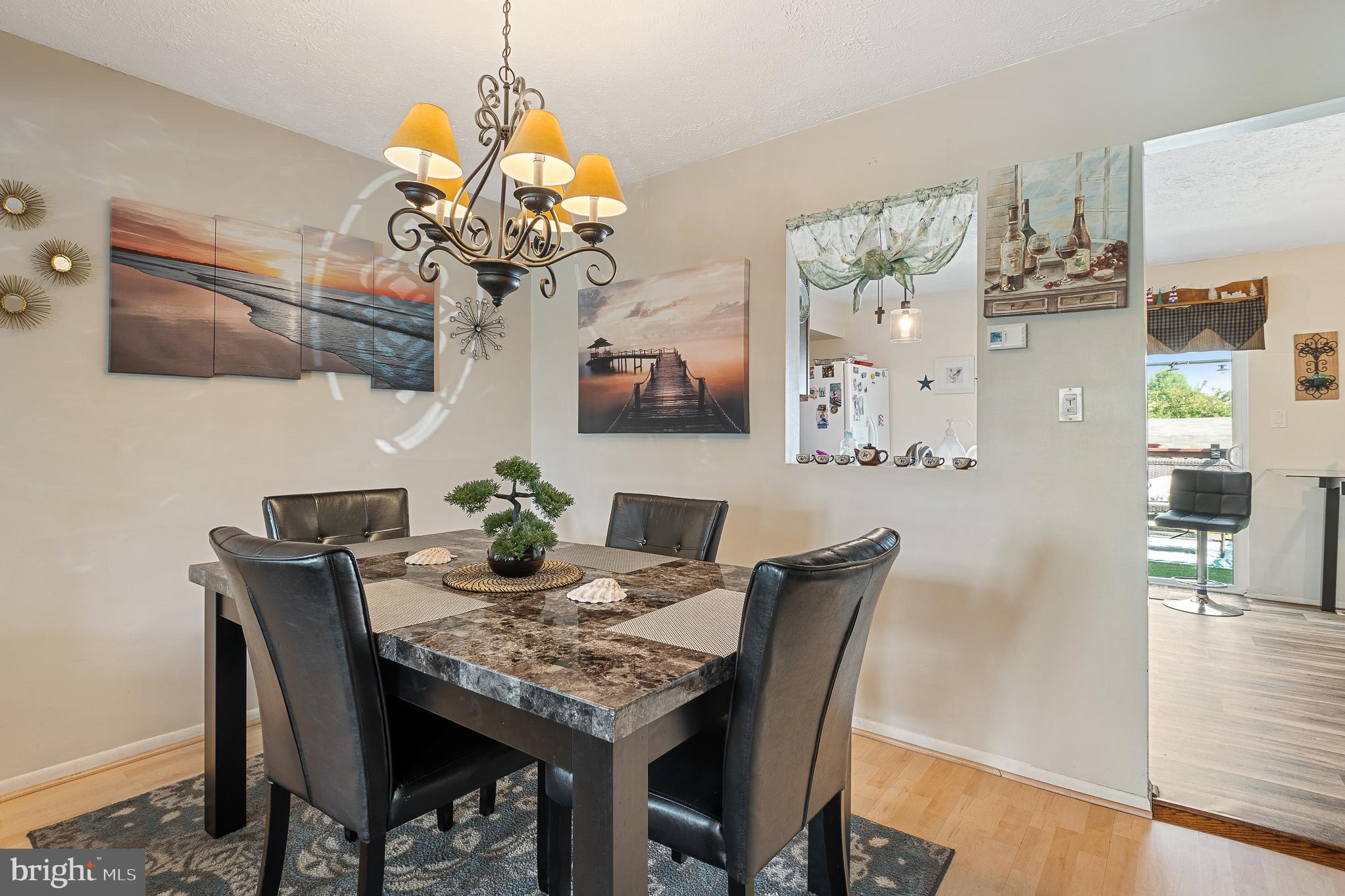 DUNSHIRE TOWNHOUSES - Residential Lease