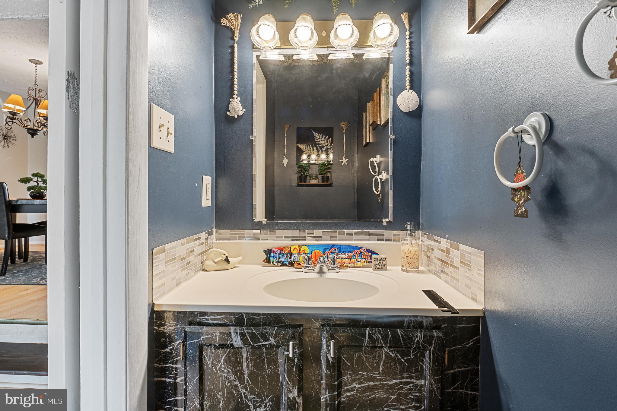 DUNSHIRE TOWNHOUSES - Residential Lease