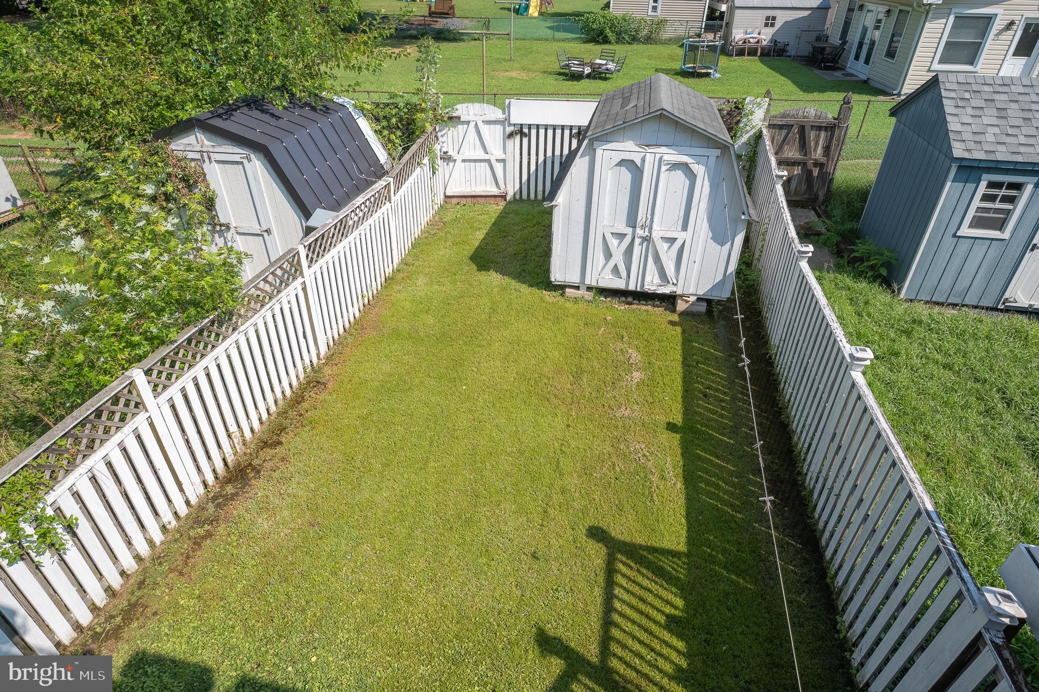 DUNSHIRE TOWNHOUSES - Residential Lease