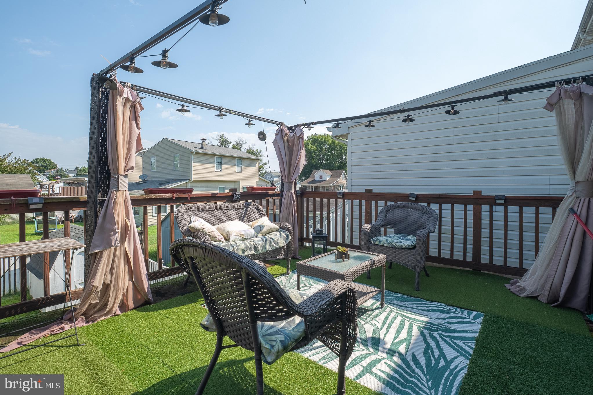 DUNSHIRE TOWNHOUSES - Residential Lease