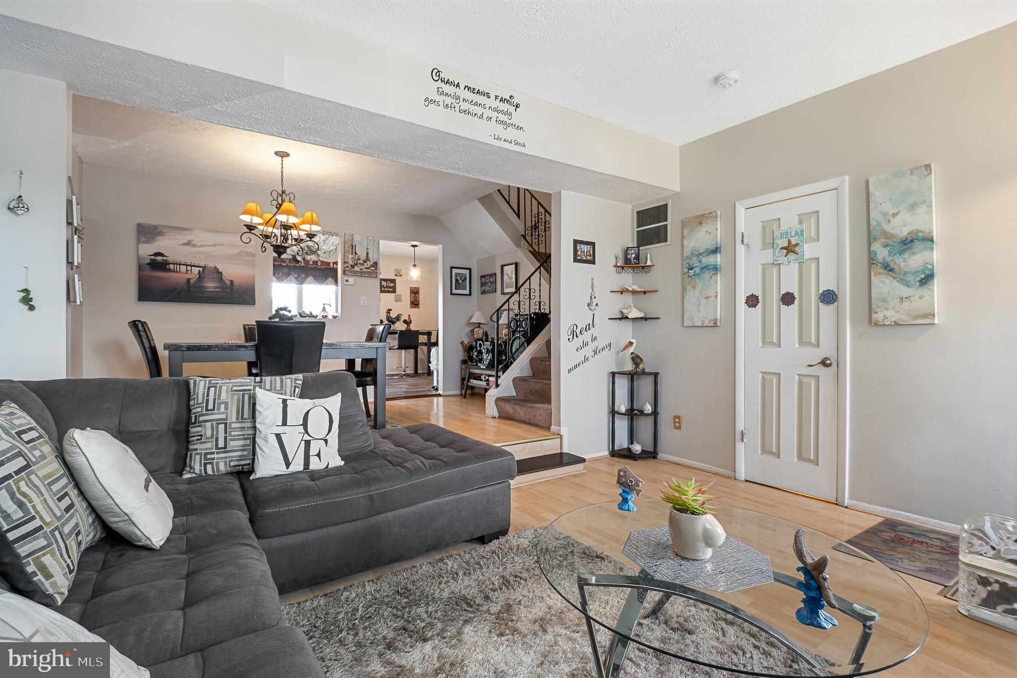 DUNSHIRE TOWNHOUSES - Residential Lease