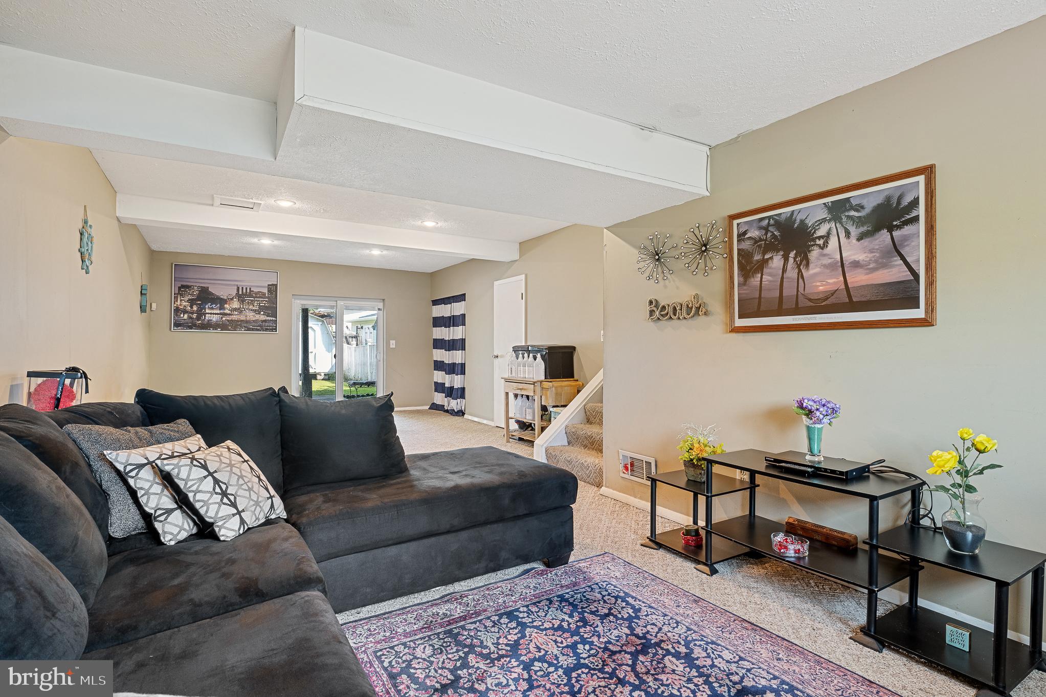 DUNSHIRE TOWNHOUSES - Residential Lease