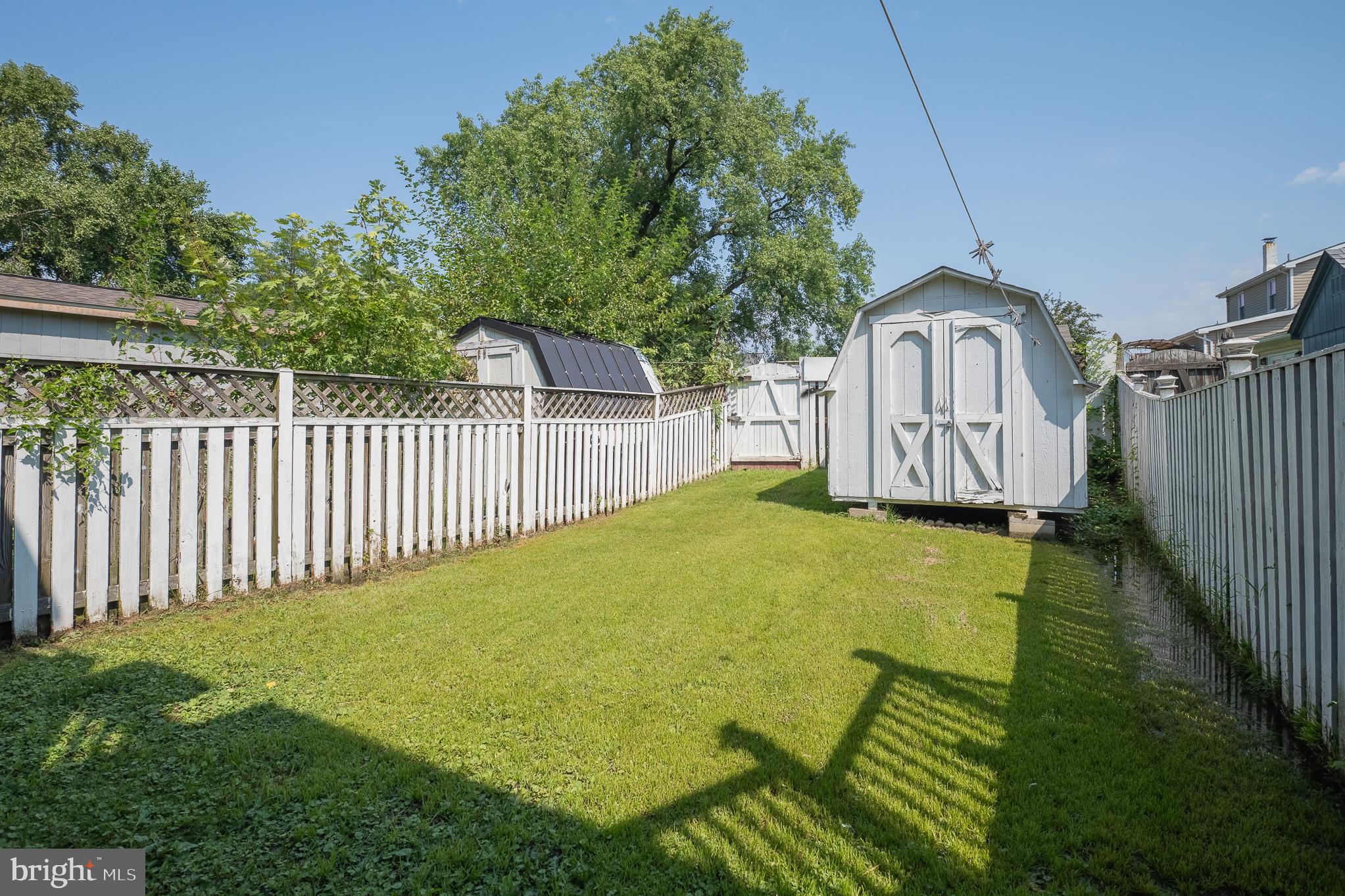 DUNSHIRE TOWNHOUSES - Residential Lease