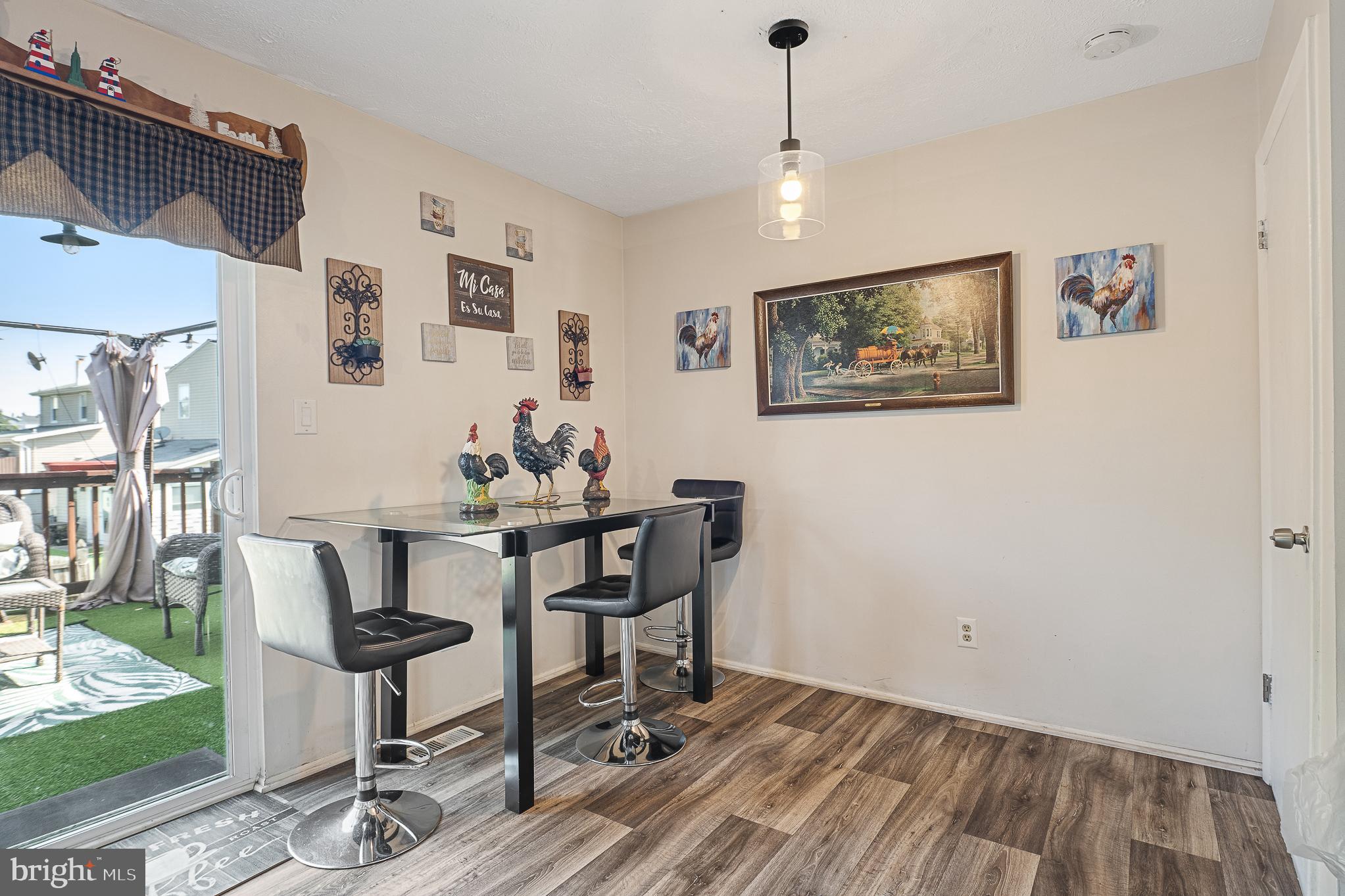 DUNSHIRE TOWNHOUSES - Residential Lease