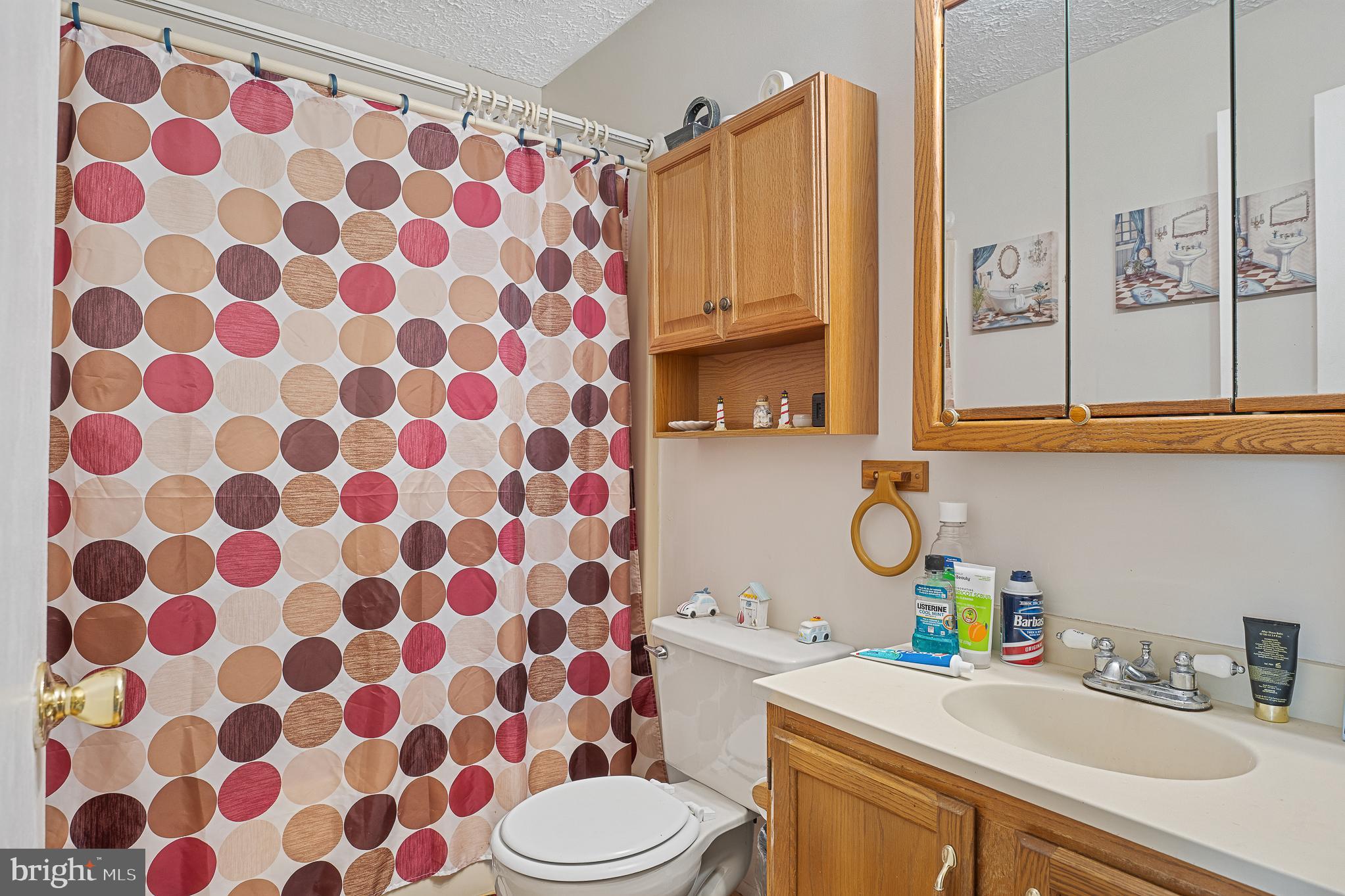 DUNSHIRE TOWNHOUSES - Residential Lease