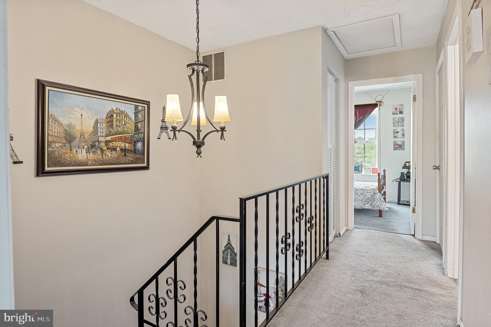 DUNSHIRE TOWNHOUSES - Residential Lease