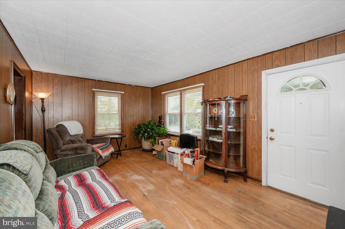 OAKVIEW - Residential