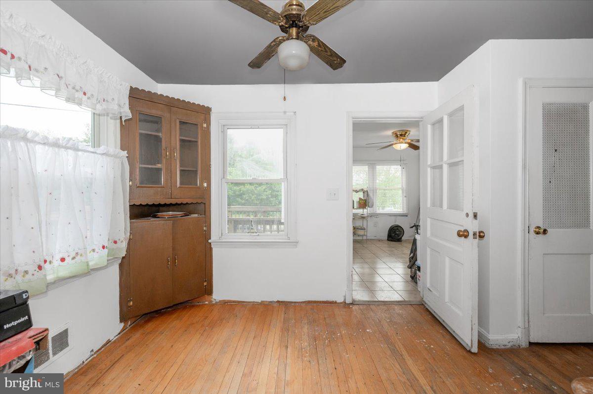OAKVIEW - Residential