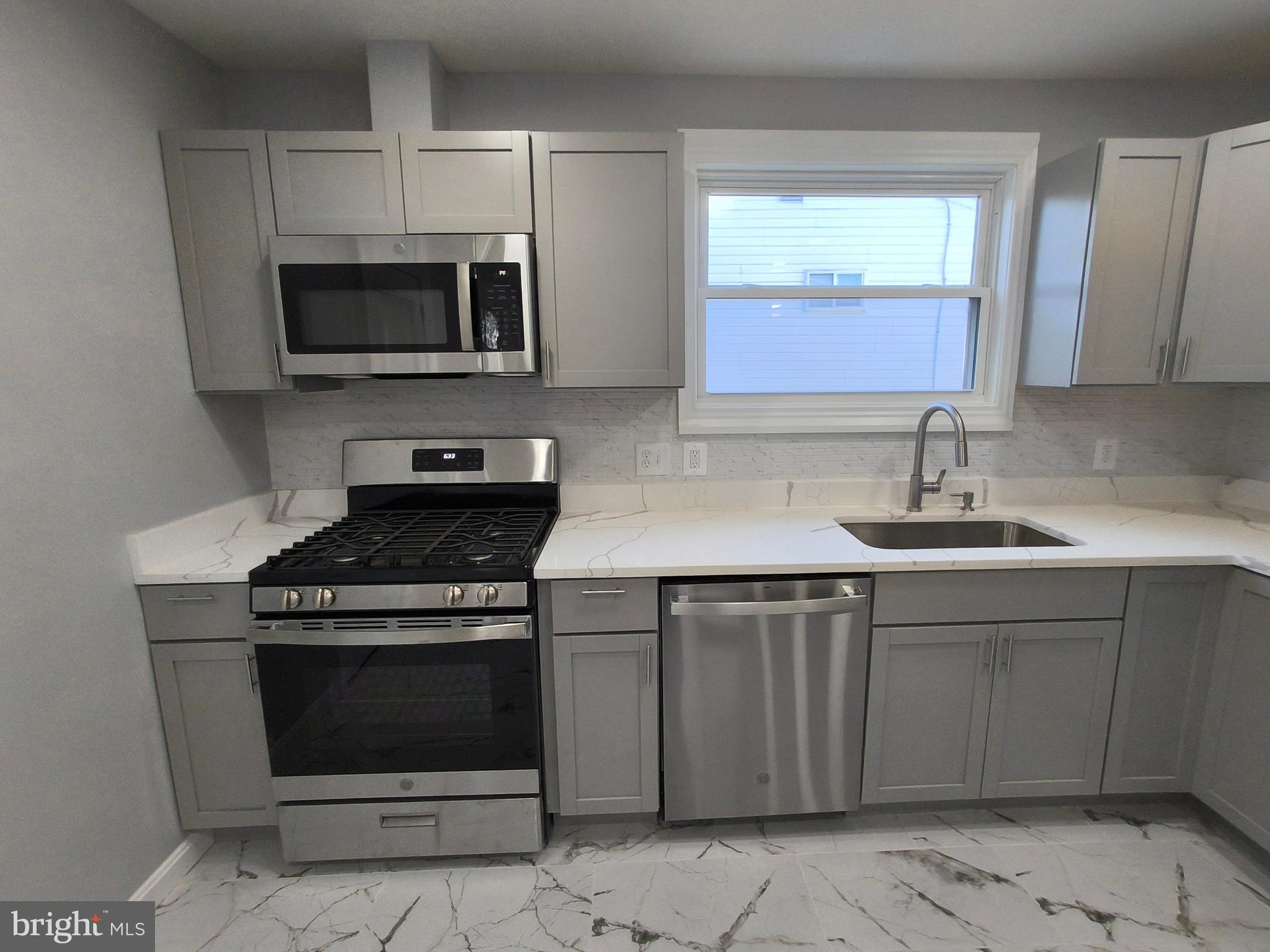 STONEYBROOK - Residential