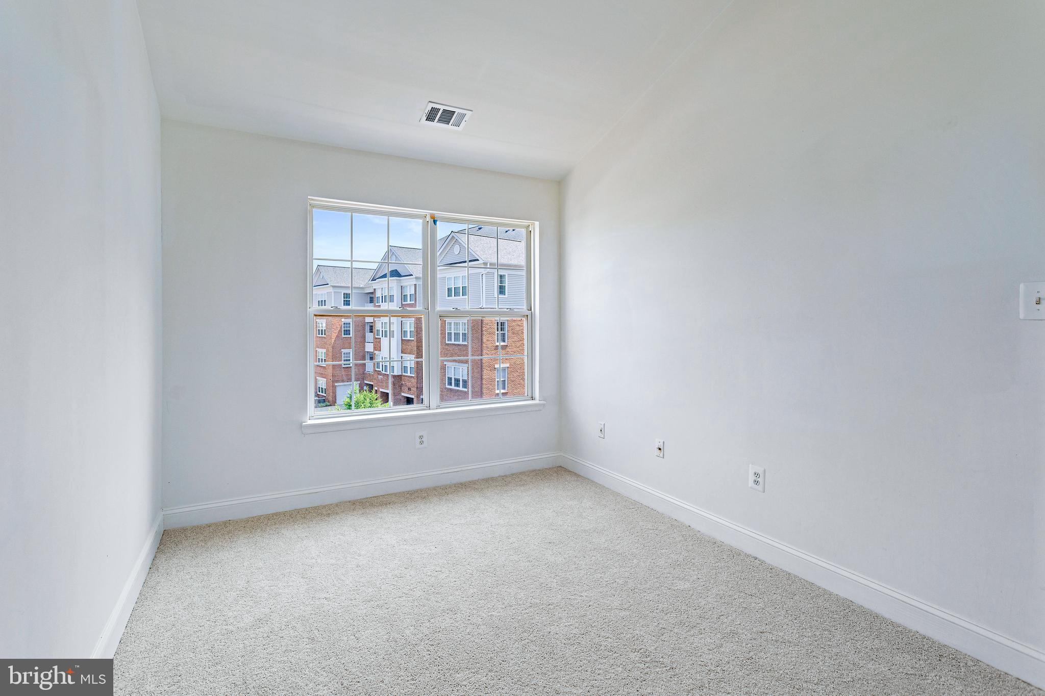 KING FARM BAILEYS COMMON - Residential