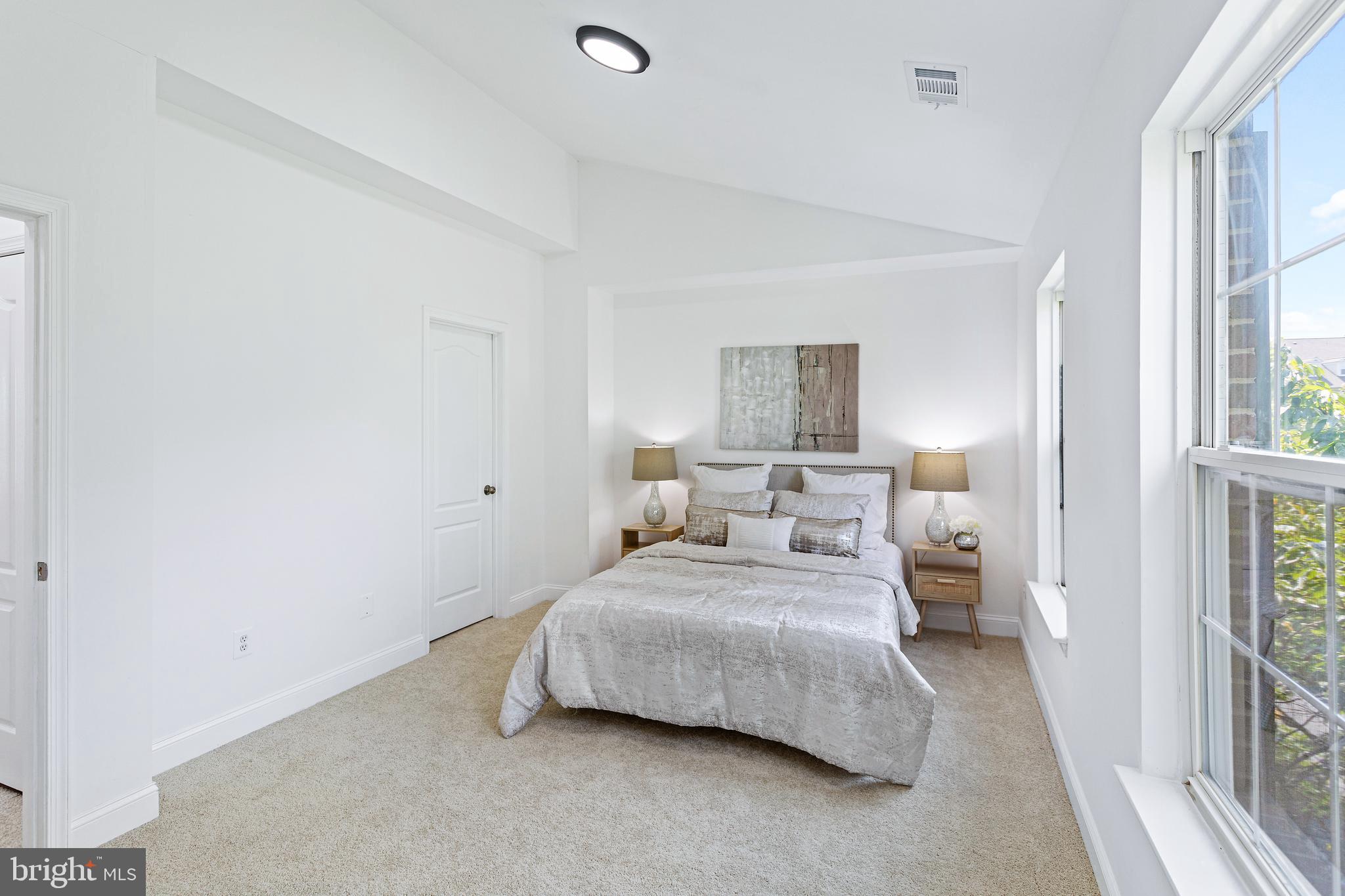 KING FARM BAILEYS COMMON - Residential