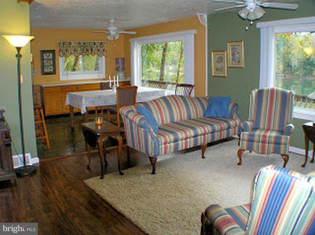 HARRY HOSKINS - Residential